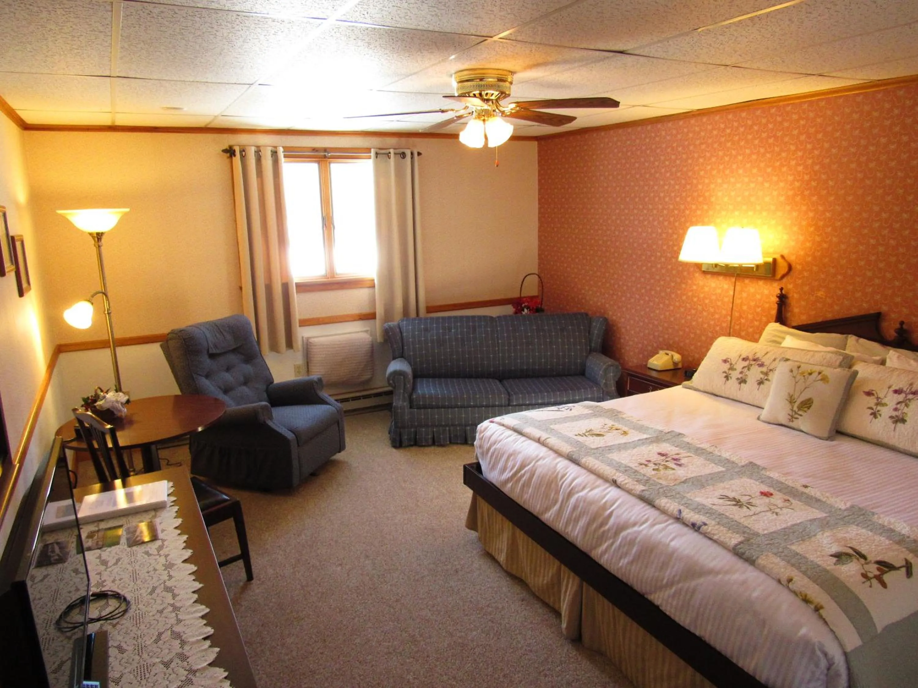 Bed in Carlson's Lodge