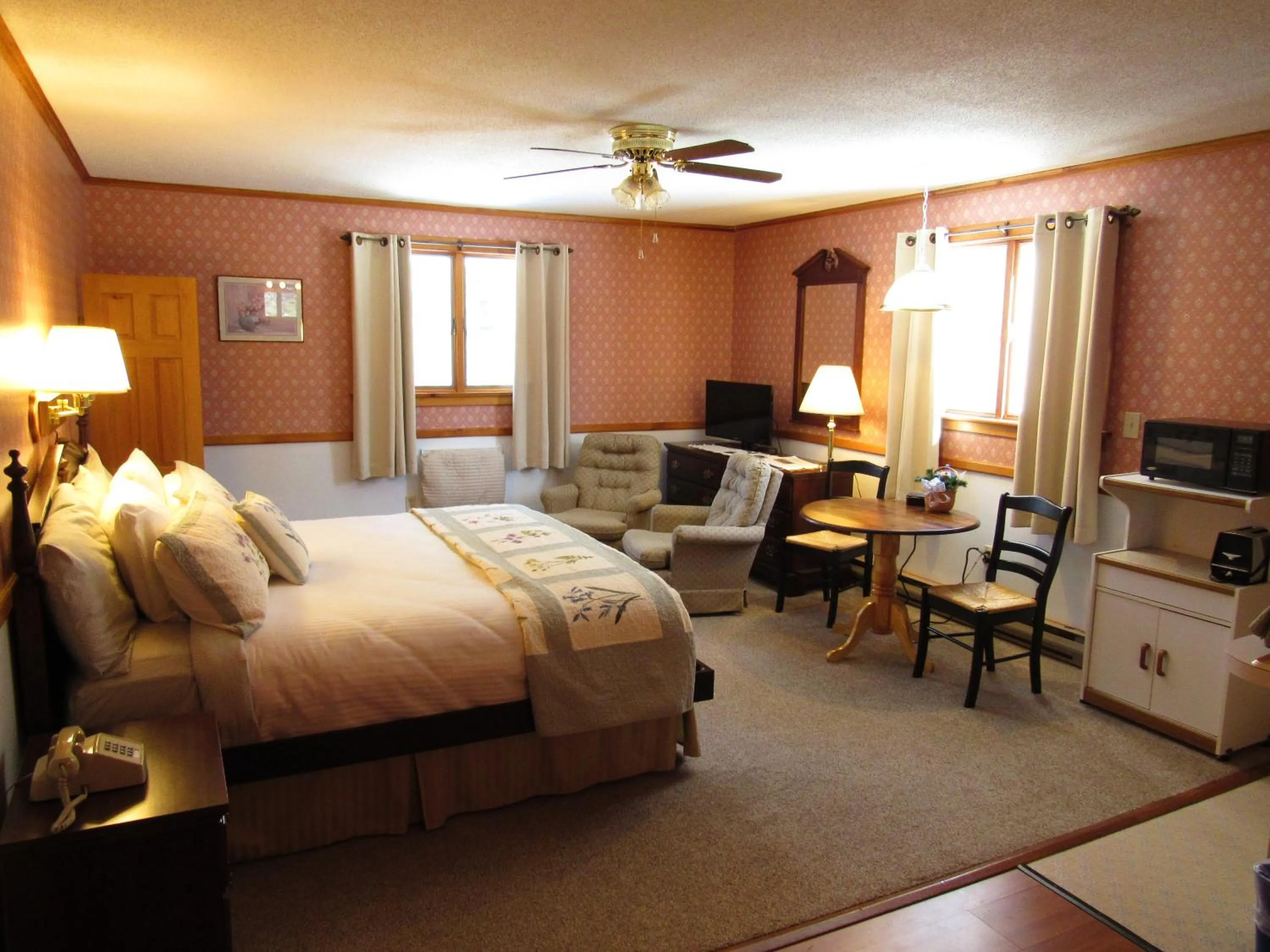 Bed in Carlson's Lodge