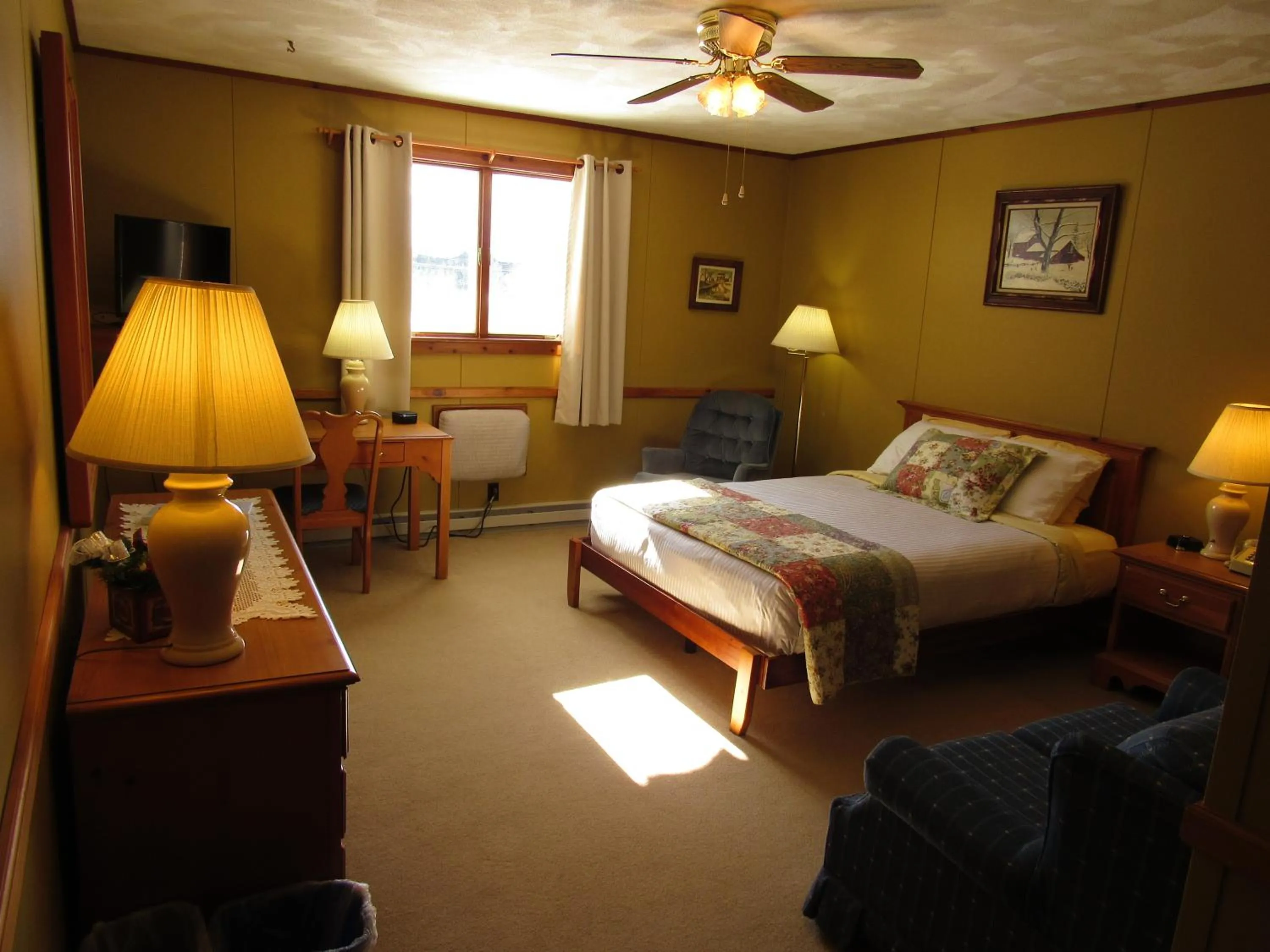 Bed in Carlson's Lodge