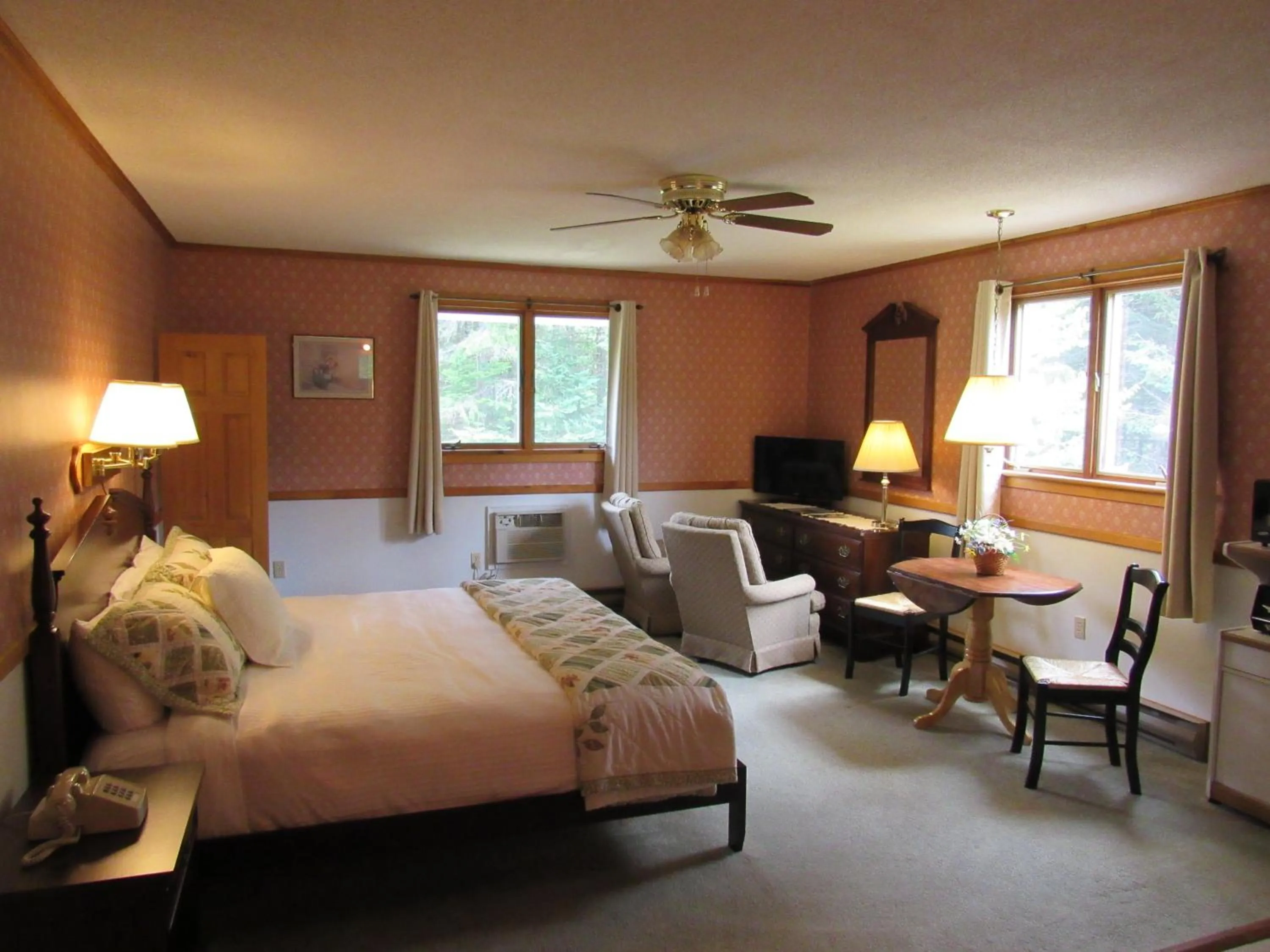 Bed in Carlson's Lodge