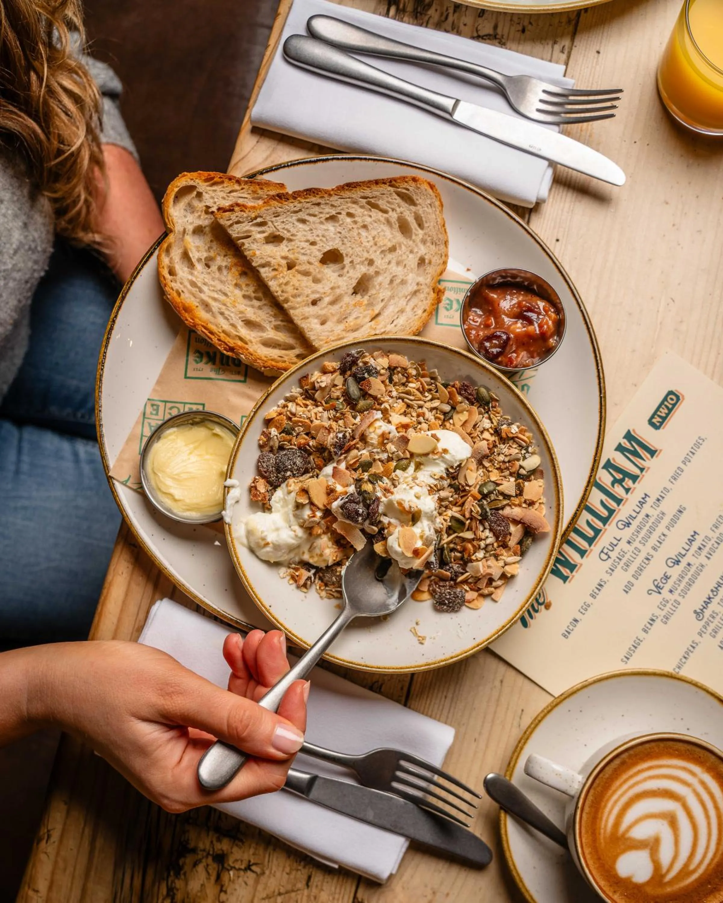 Breakfast in The William