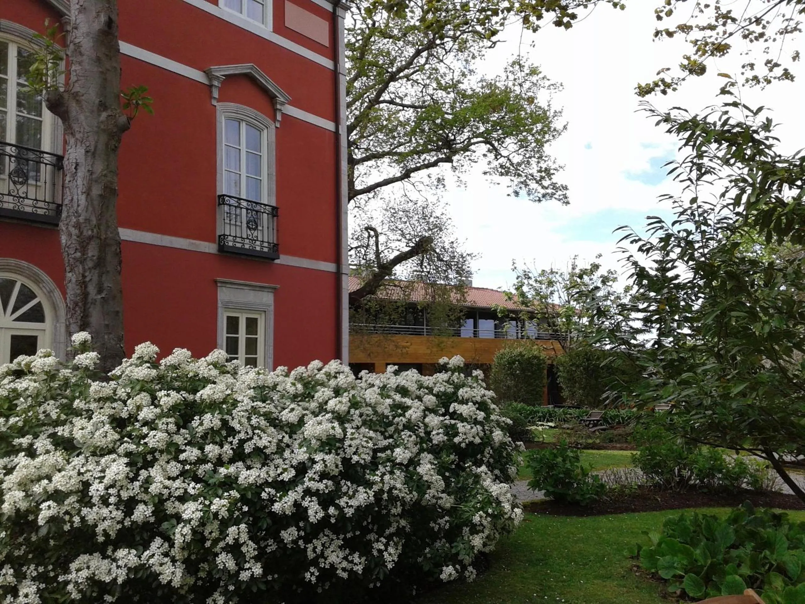 Property building in Apartamentos Casona de la Paca