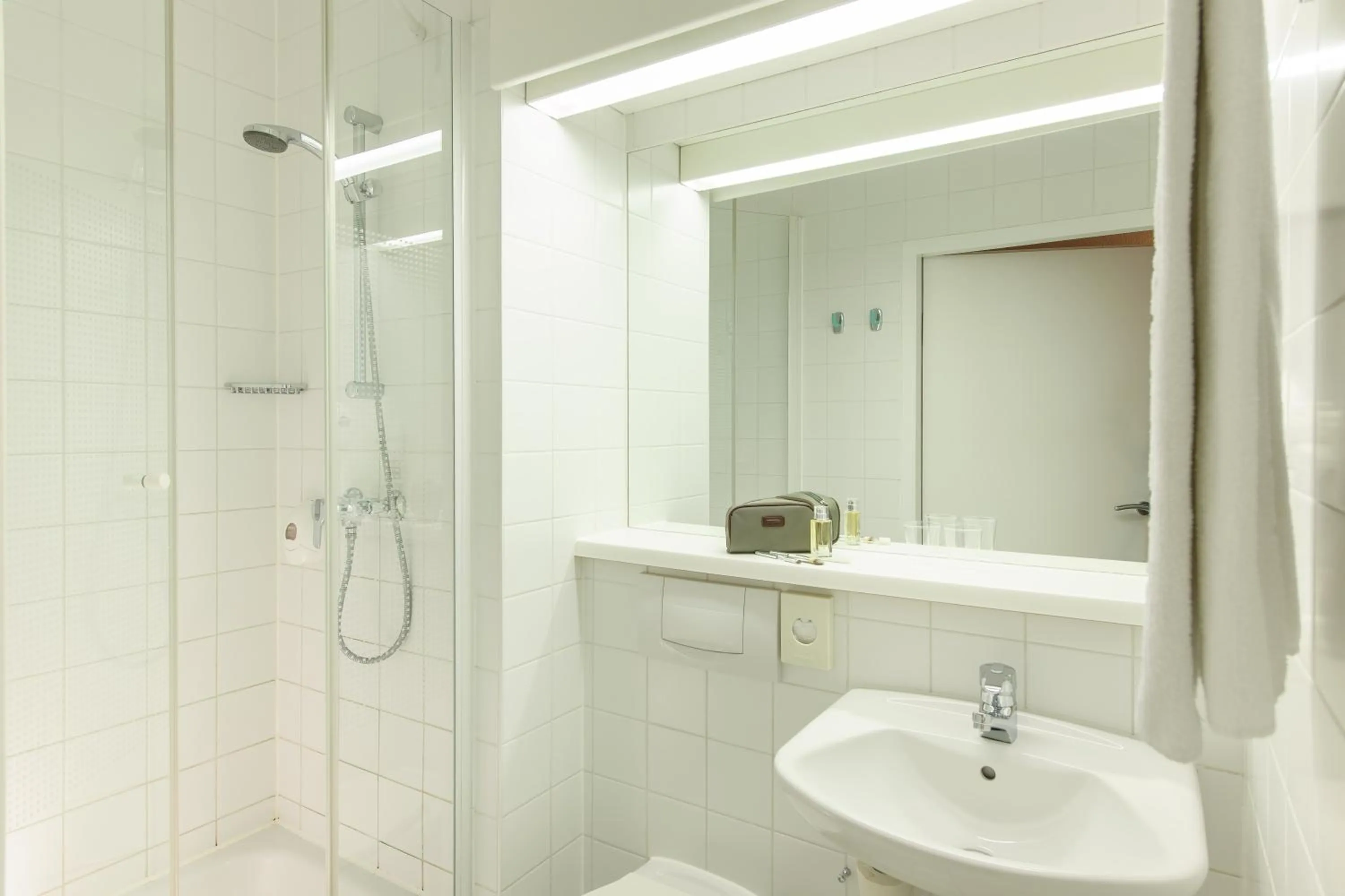 Bathroom in Ibis Wien Messe