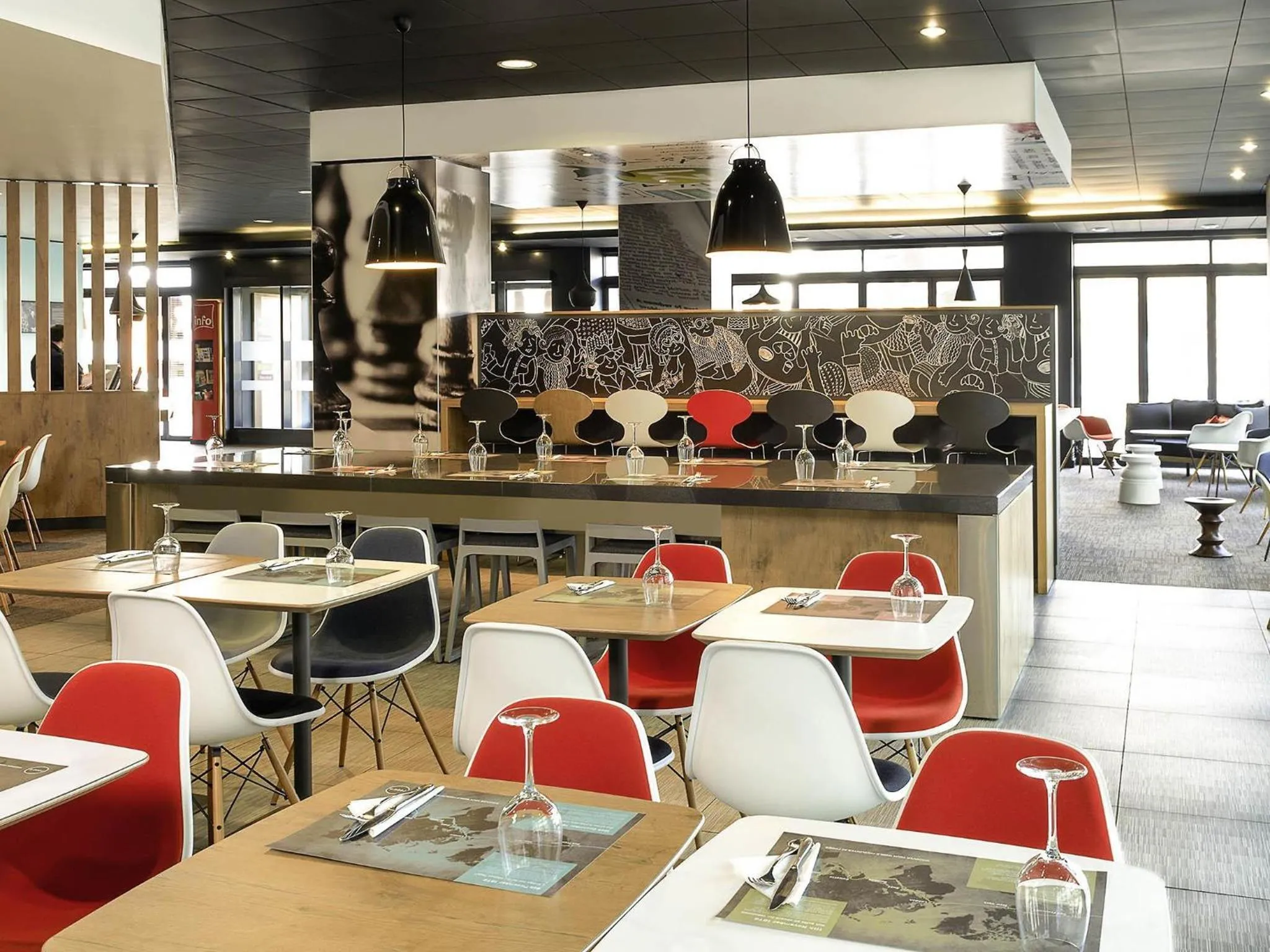 Restaurant/places to eat in ibis Bristol Centre
