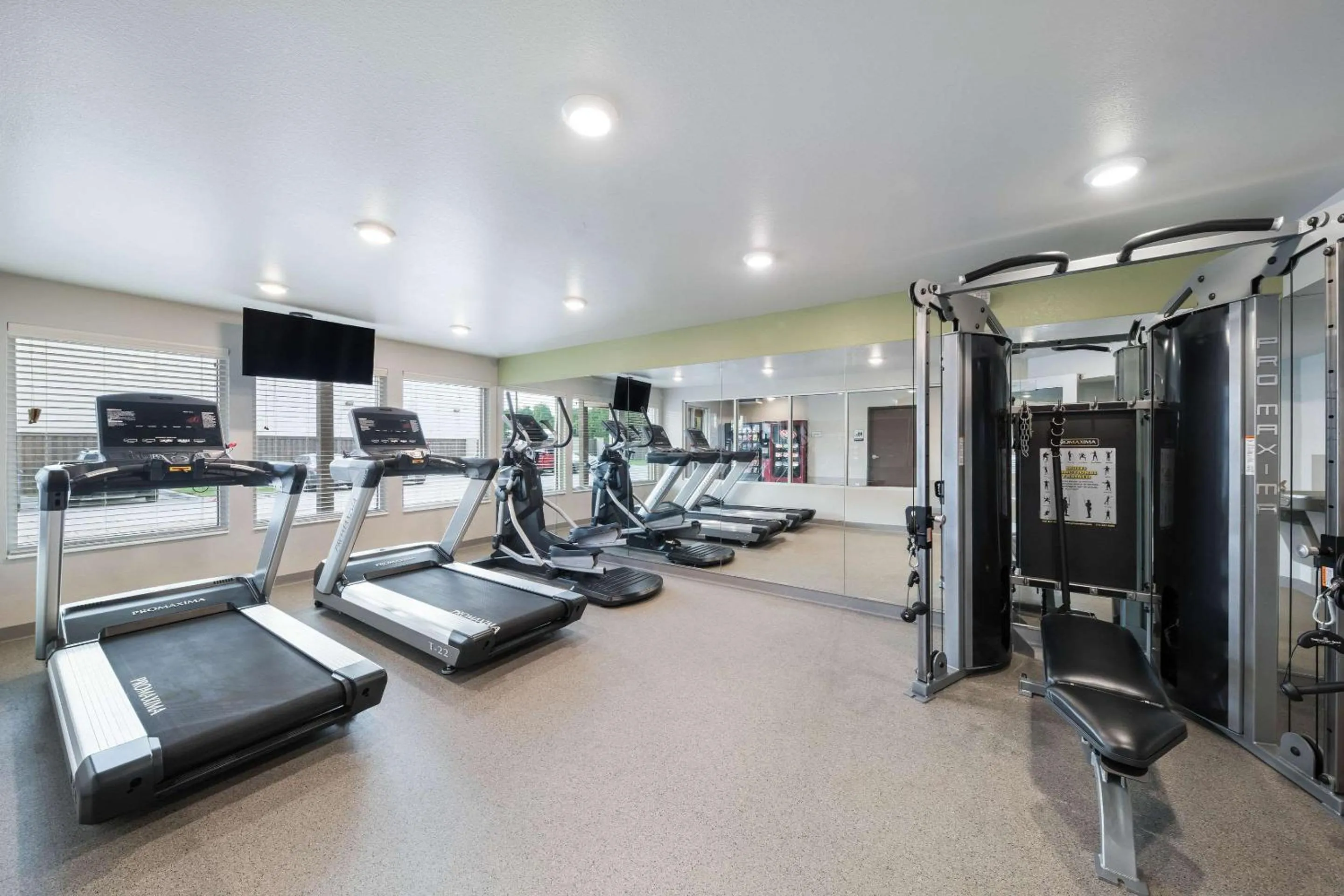 Fitness centre/facilities in WoodSpring Suites Dallas Plano Central Legacy Drive