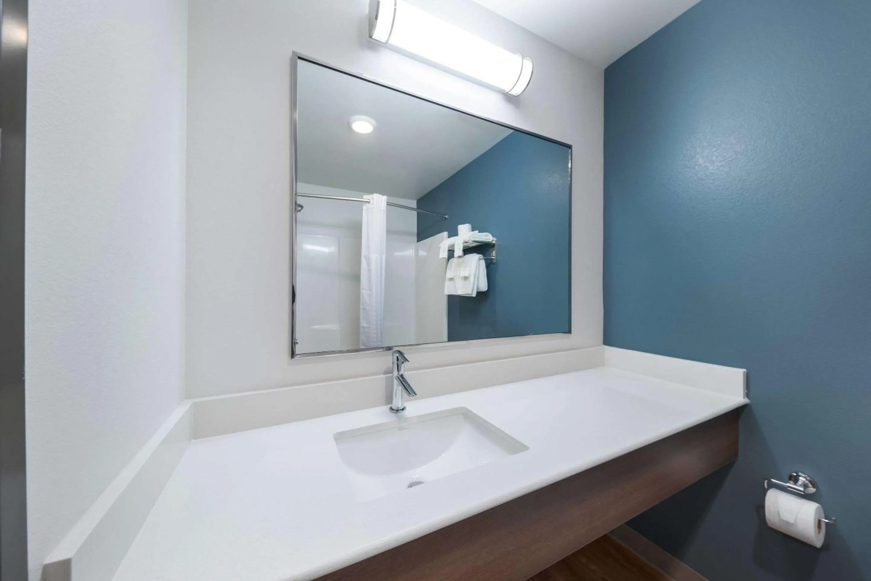 Bathroom in WoodSpring Suites Dallas Plano Central Legacy Drive