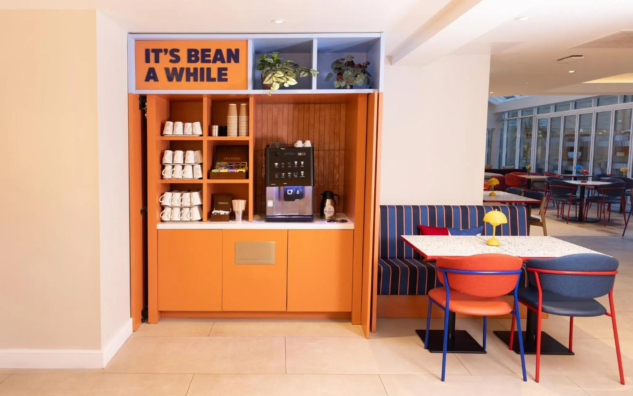 Breakfast in Holiday Inn Express Windsor by IHG