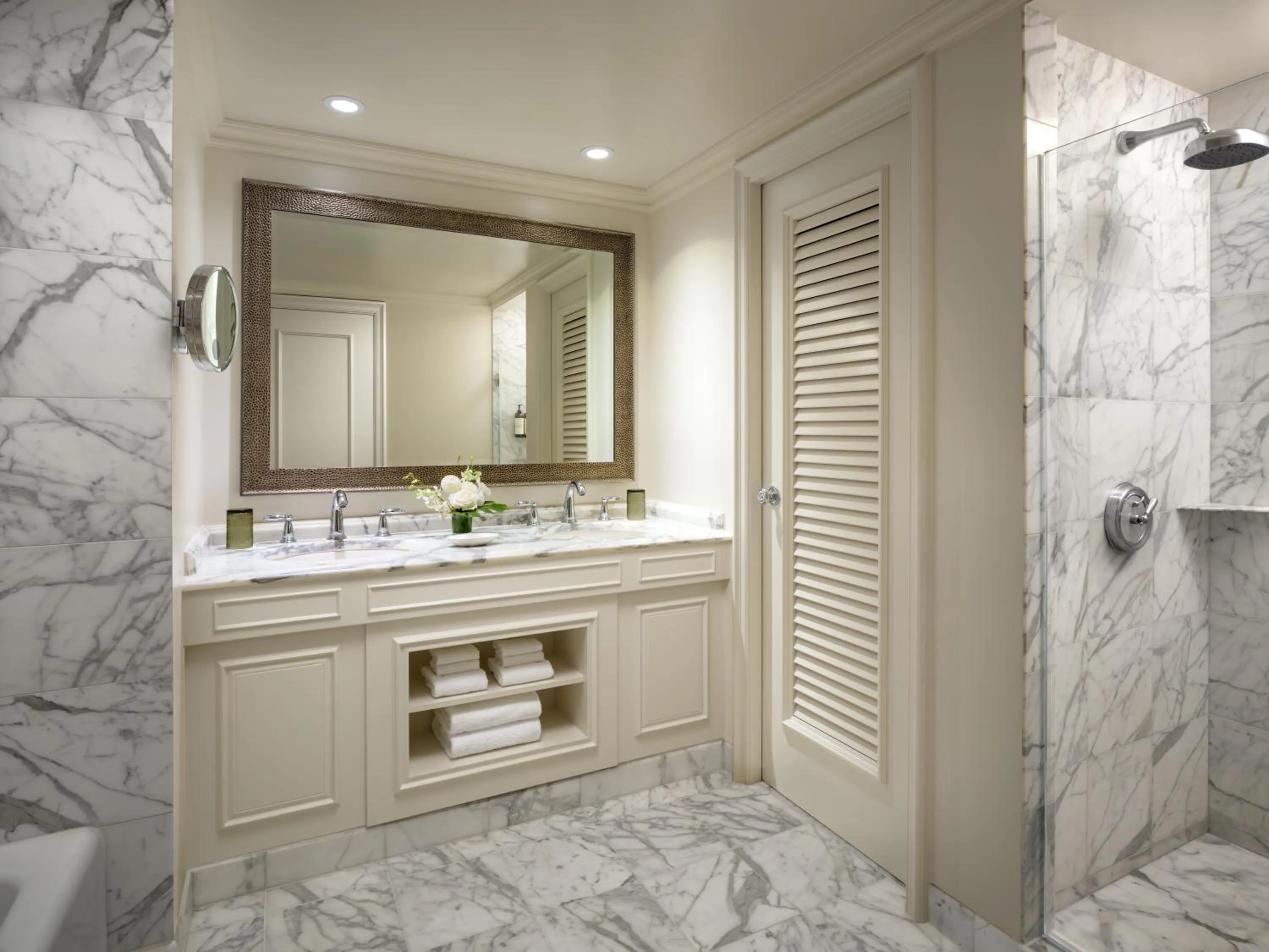 Property building in Fairmont Orchid Gold Experience