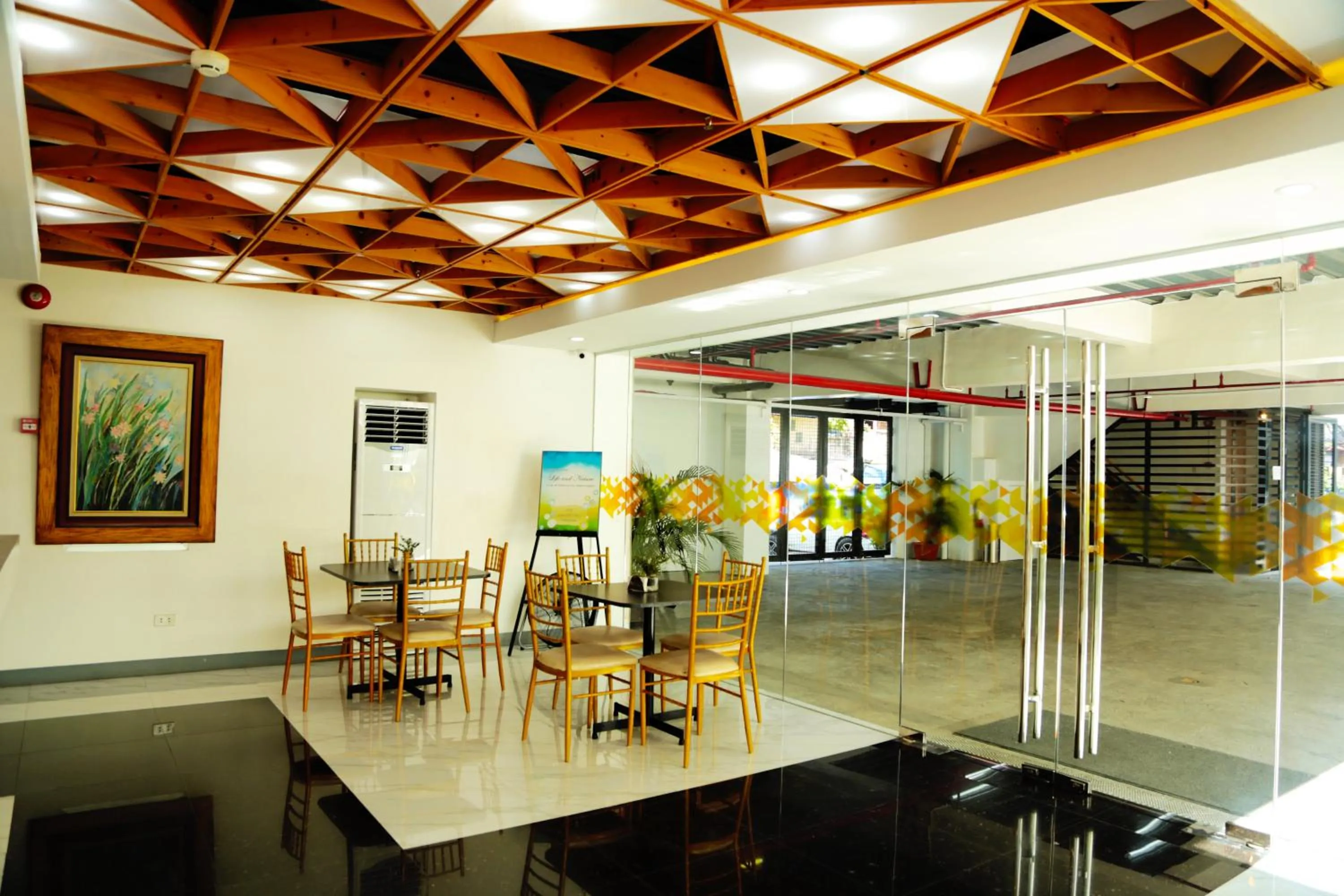 Lobby or reception in Travelbee Fuente Inn