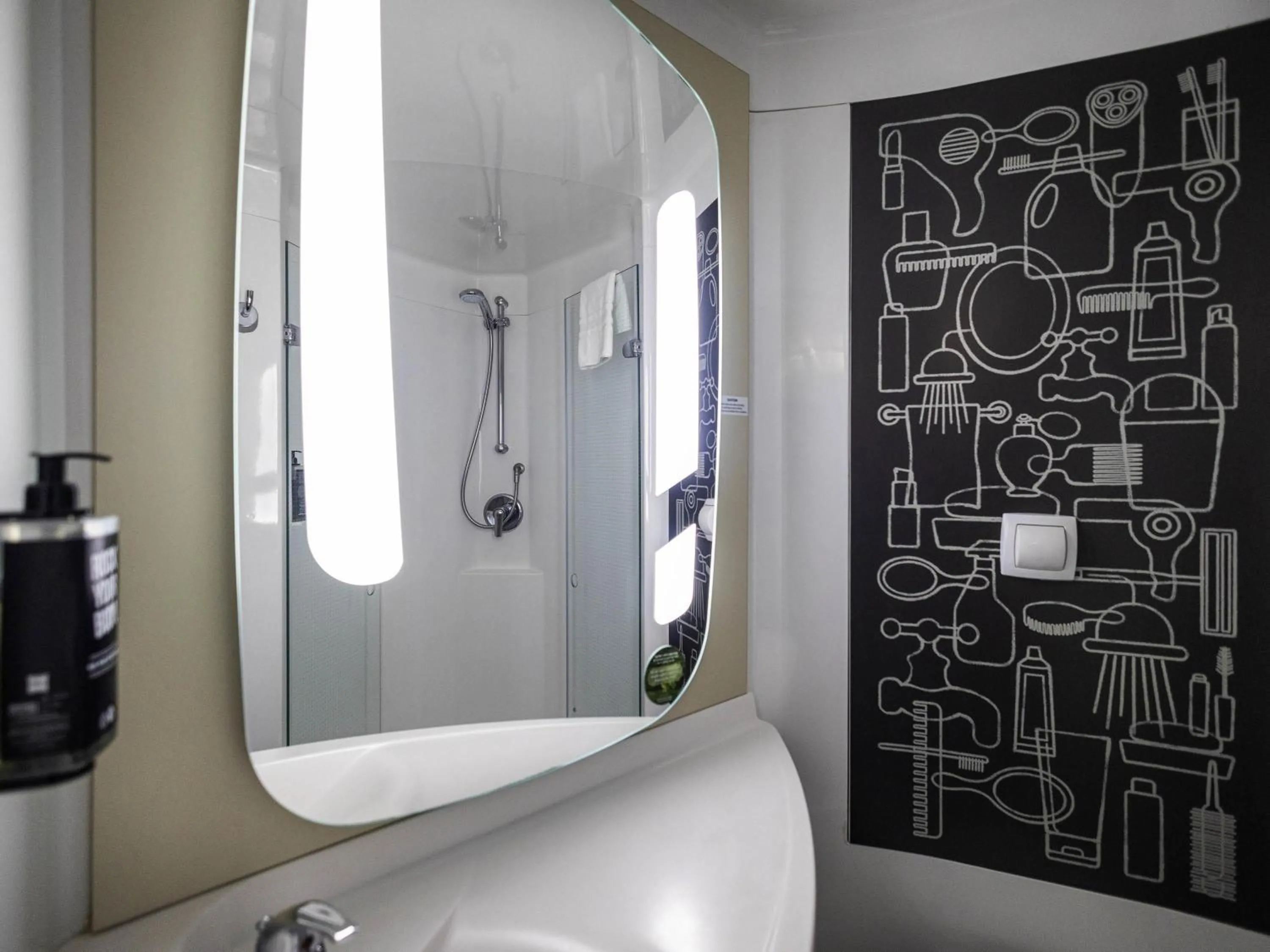 Bedroom in ibis London City - Shoreditch