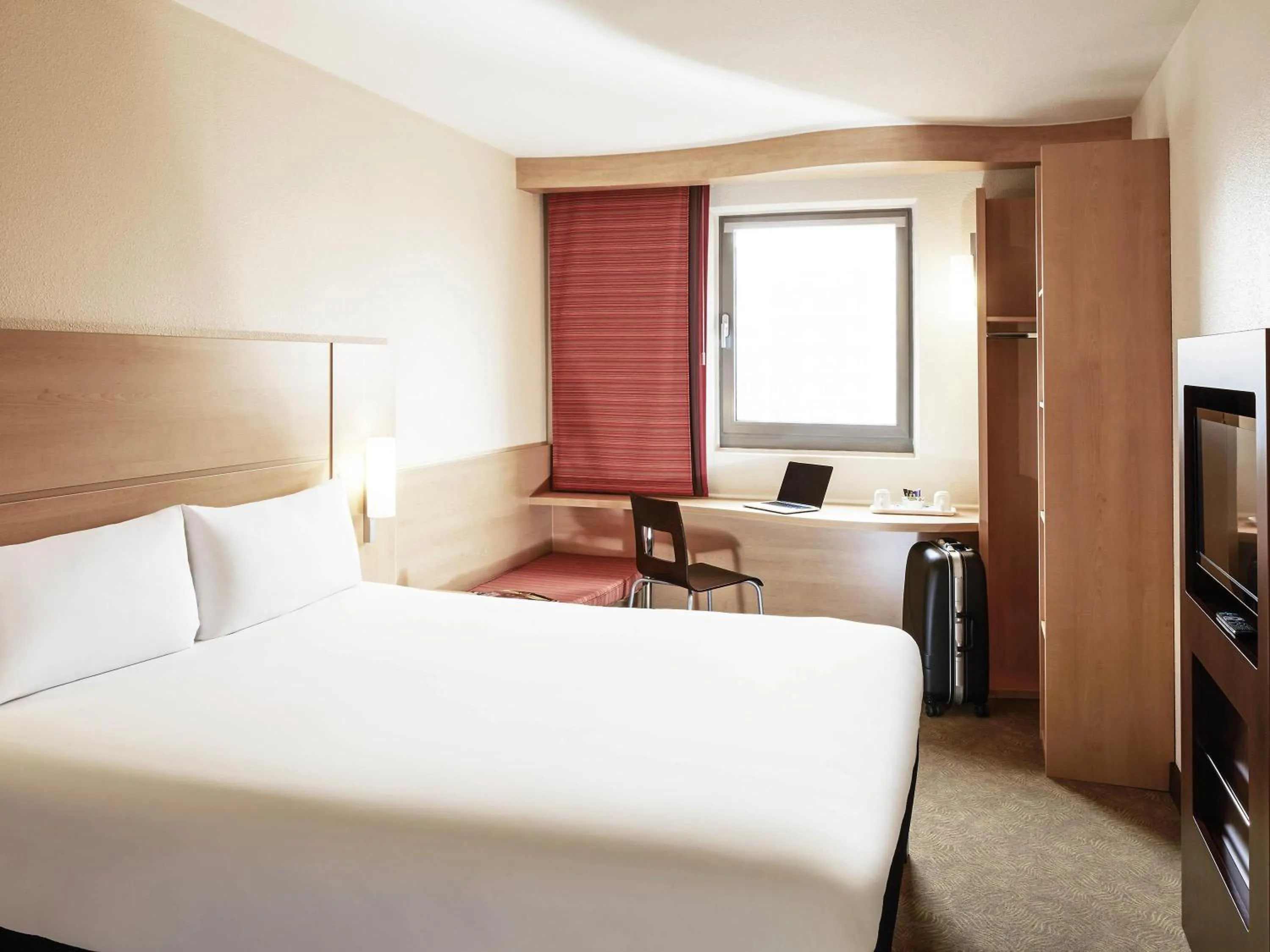 Bedroom, Bed in ibis London City - Shoreditch