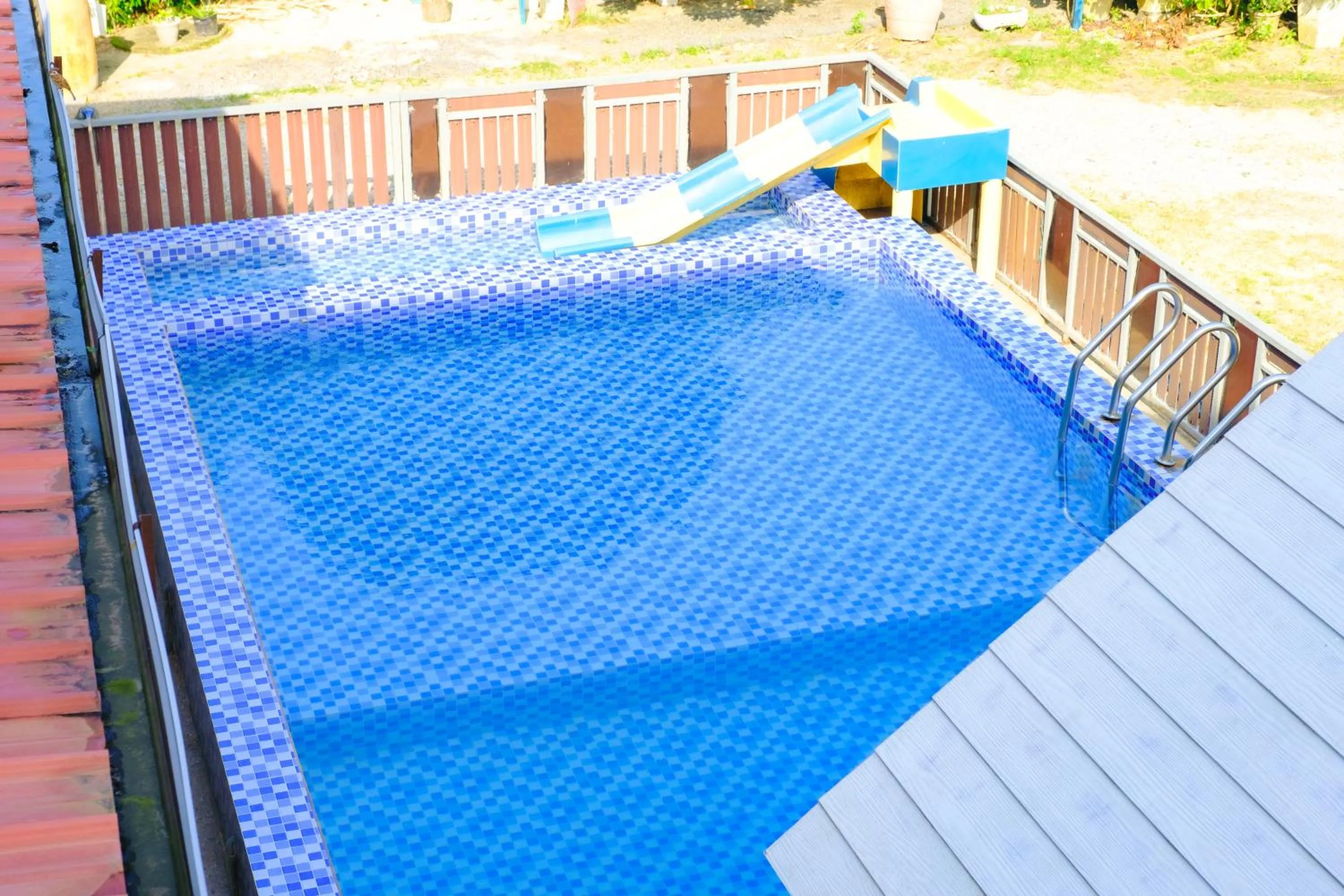 Swimming pool in Citra Kadok Hotel & Banquet Hall