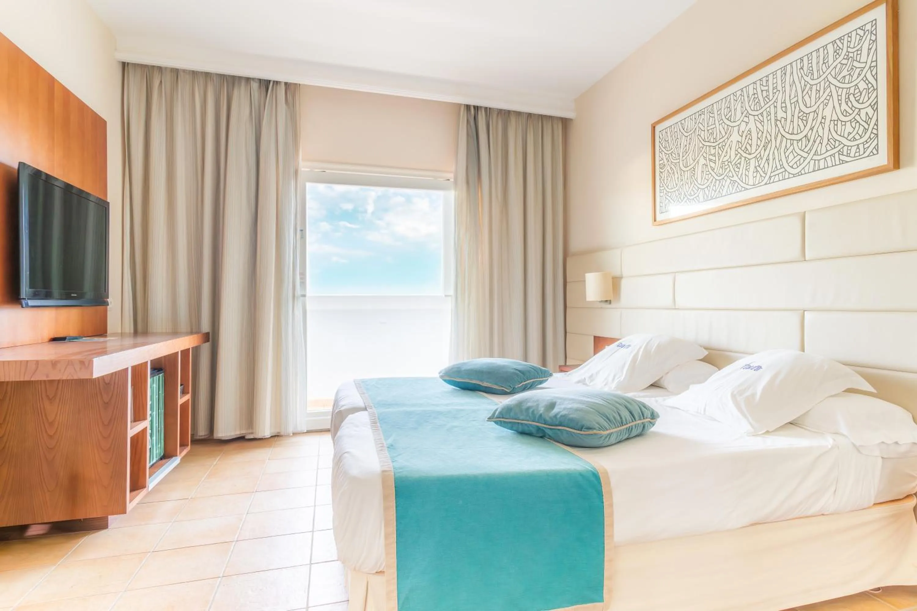 Bed in Hotel Cala Dor - Adults Only