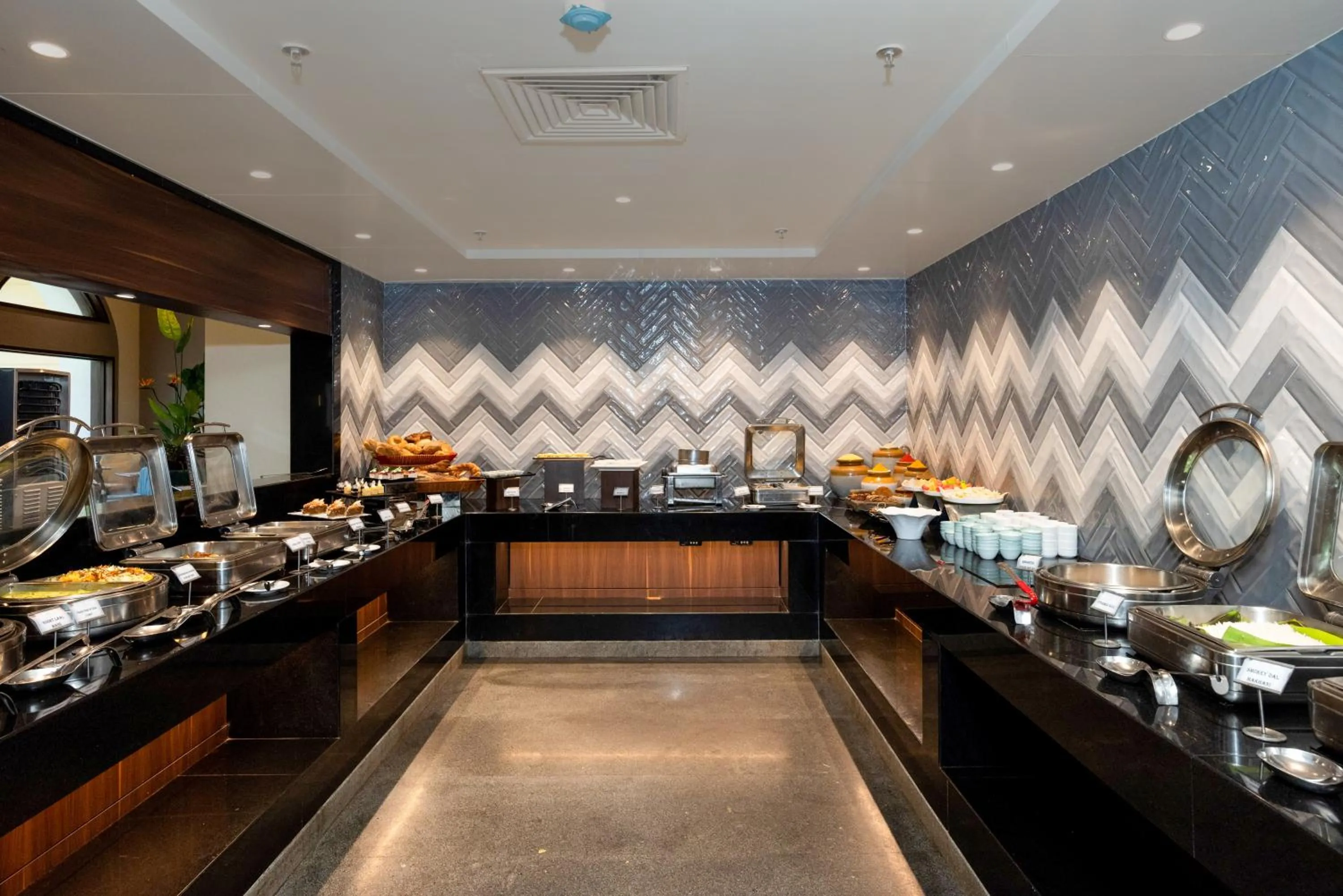 Food in The Lagoona Resort