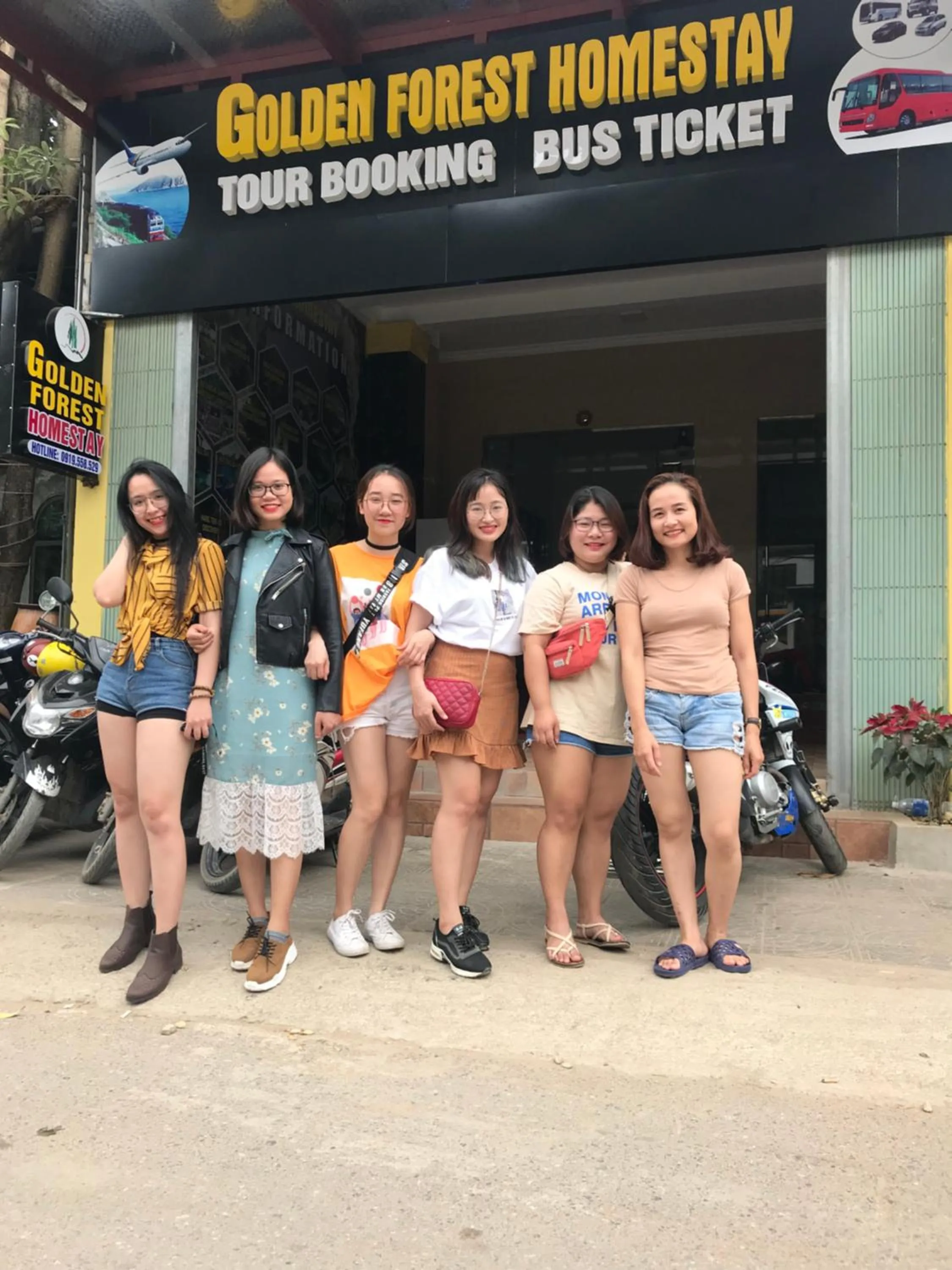 group of guests in Golden Forest Homestay