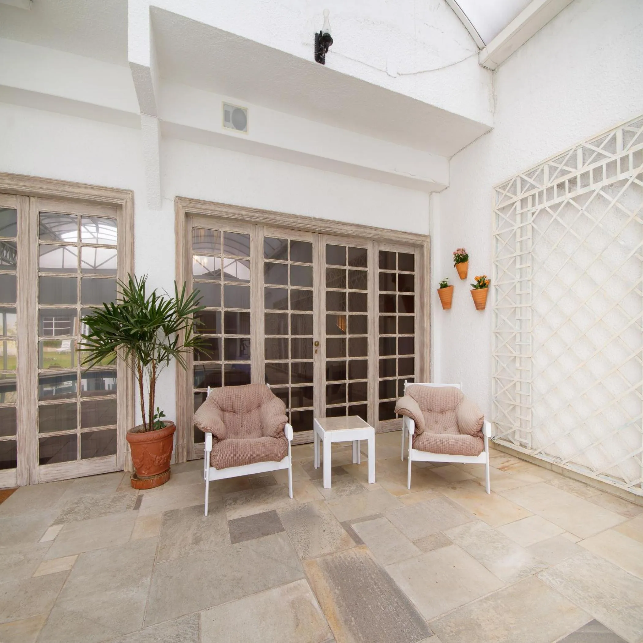 Seating area in Hotel Chateau