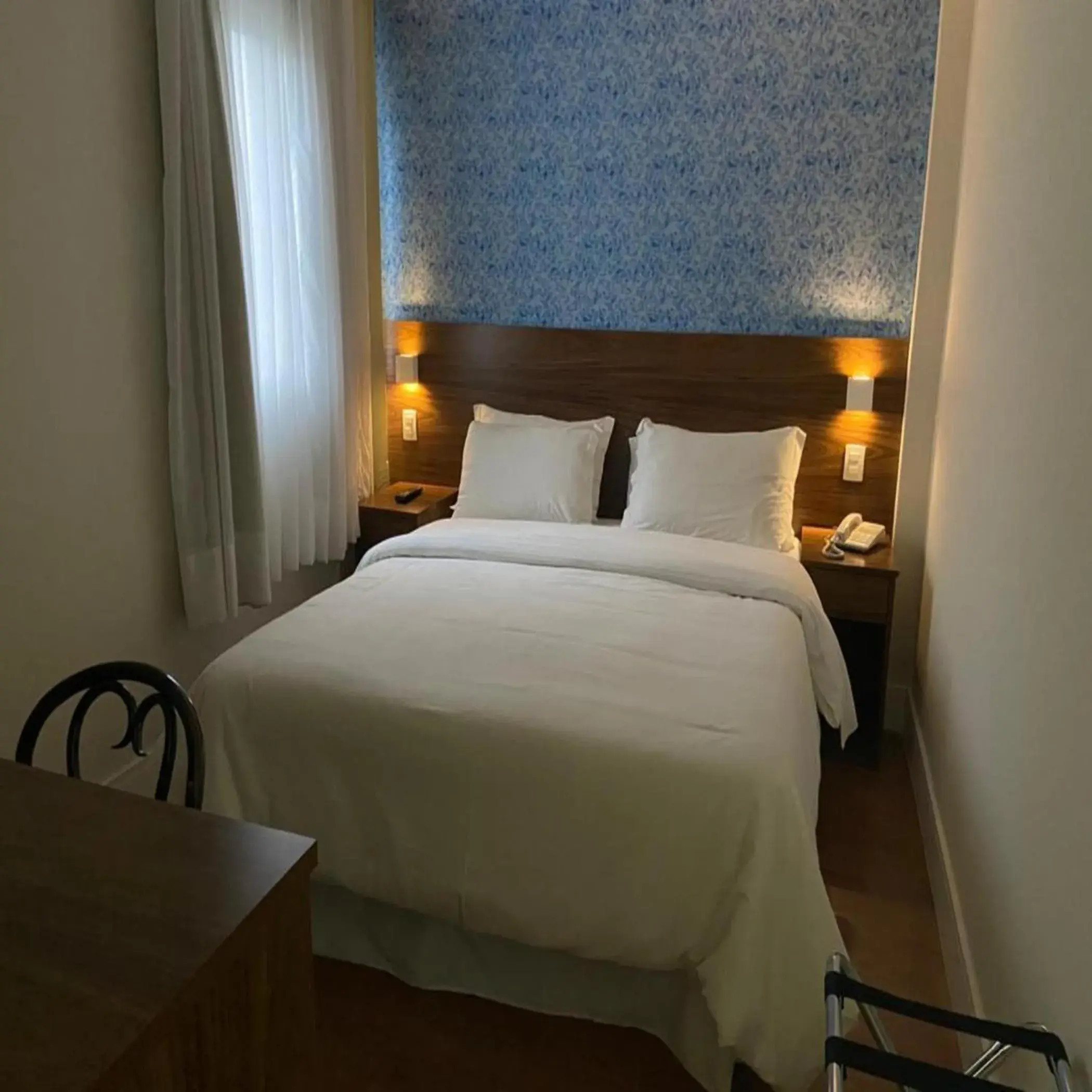 Small Double Room in Hotel Chateau Small Double Room in Hotel Chateau