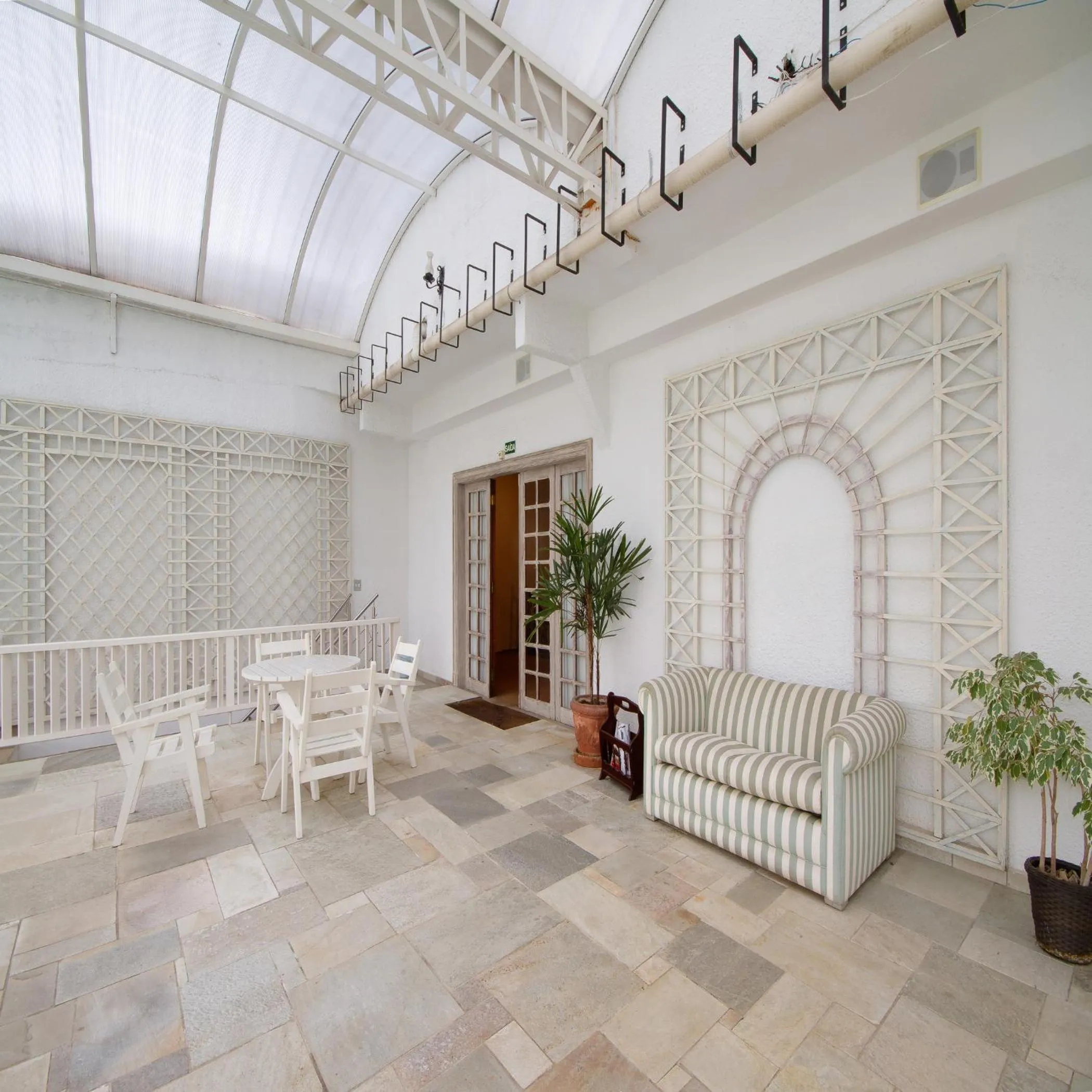 Swimming pool in Hotel Chateau