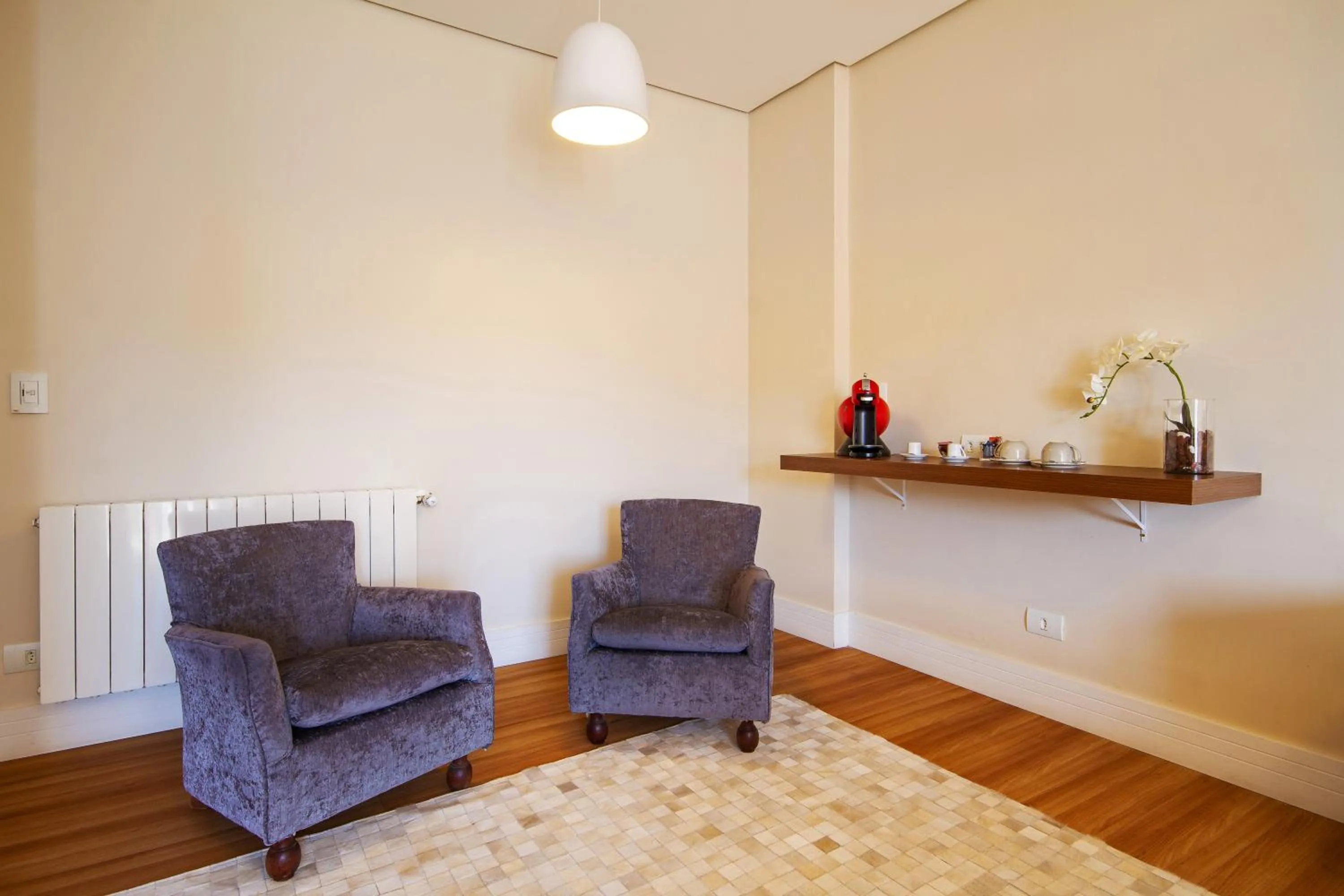 Seating area in Hotel Chateau