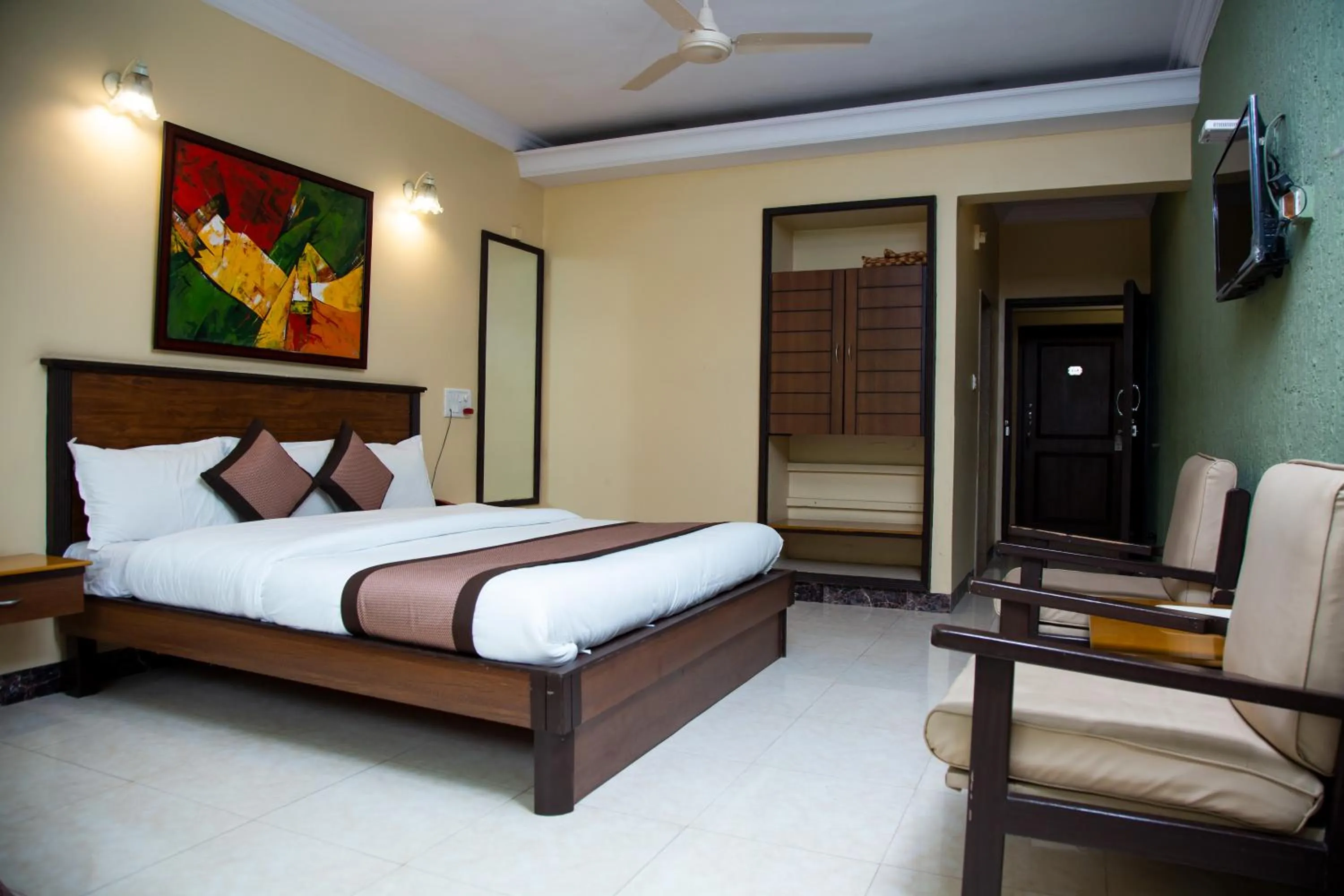 Bed in Hotel Sai leela - Shirdi