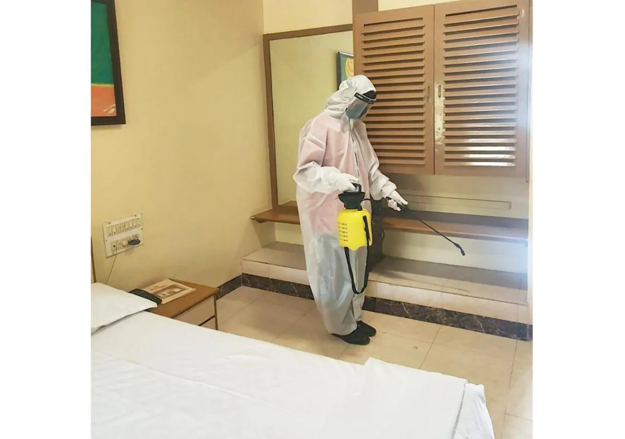 Staff, Bed in Hotel Sai leela - Shirdi