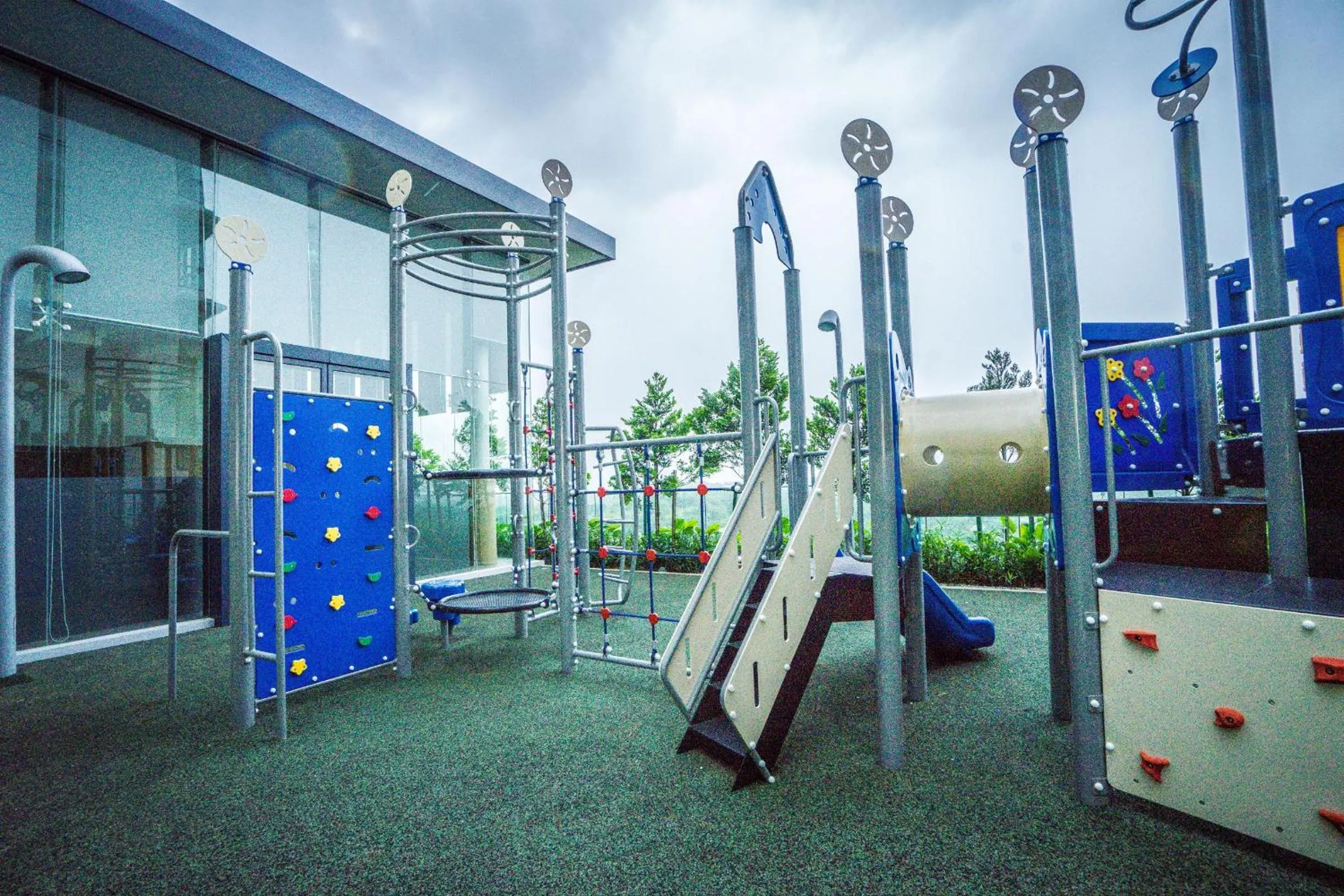 Children play ground in Grand Medini Suites by RR JBcity