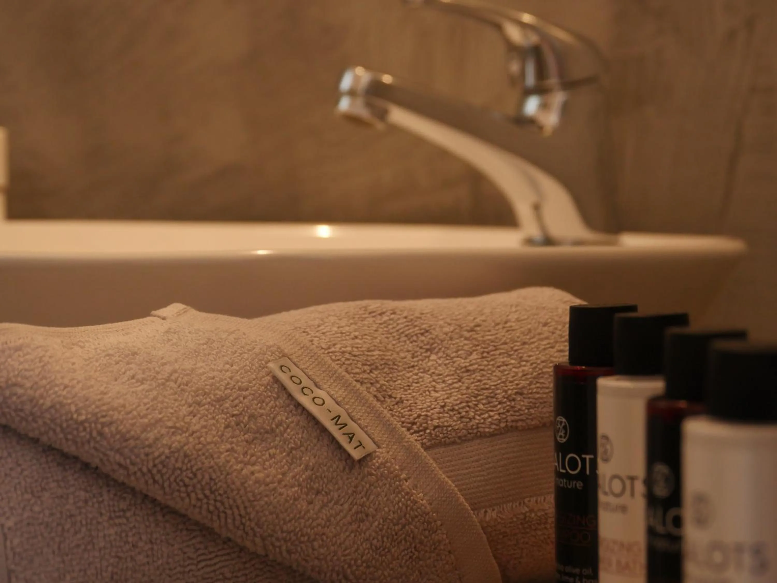 Bathroom in Galini Rooms & Apartments