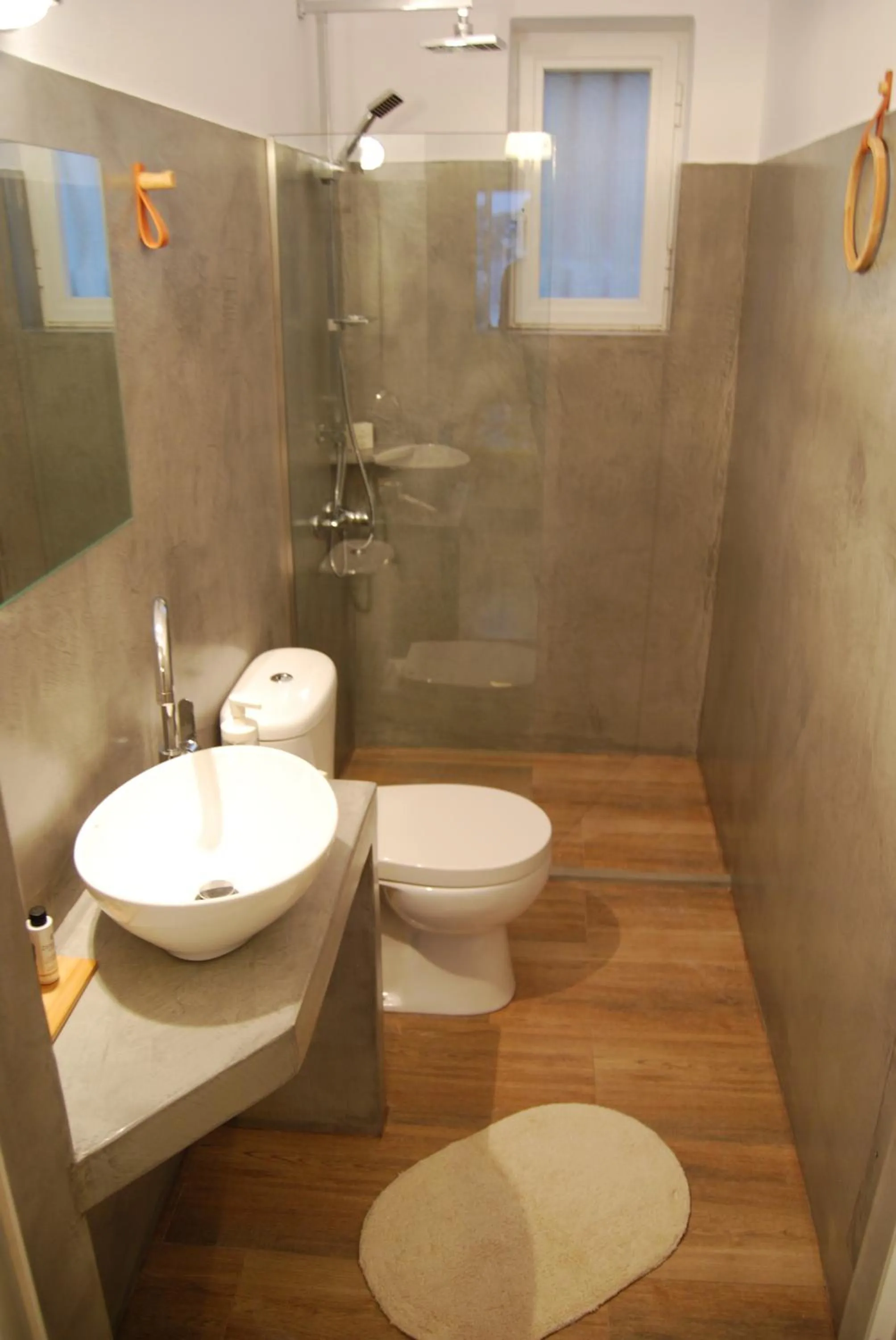 Shower in Galini Rooms & Apartments