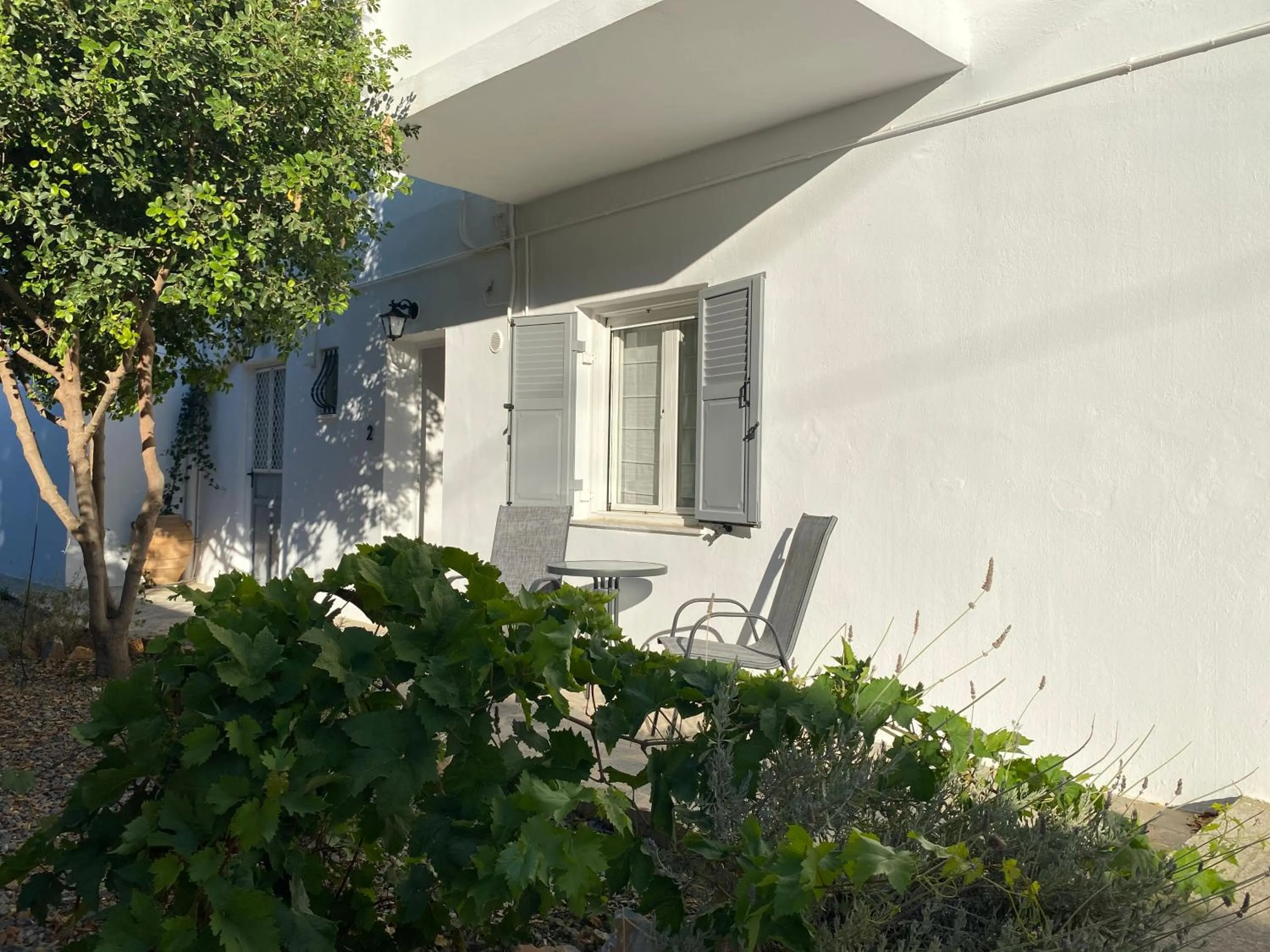 Garden in Galini Rooms & Apartments