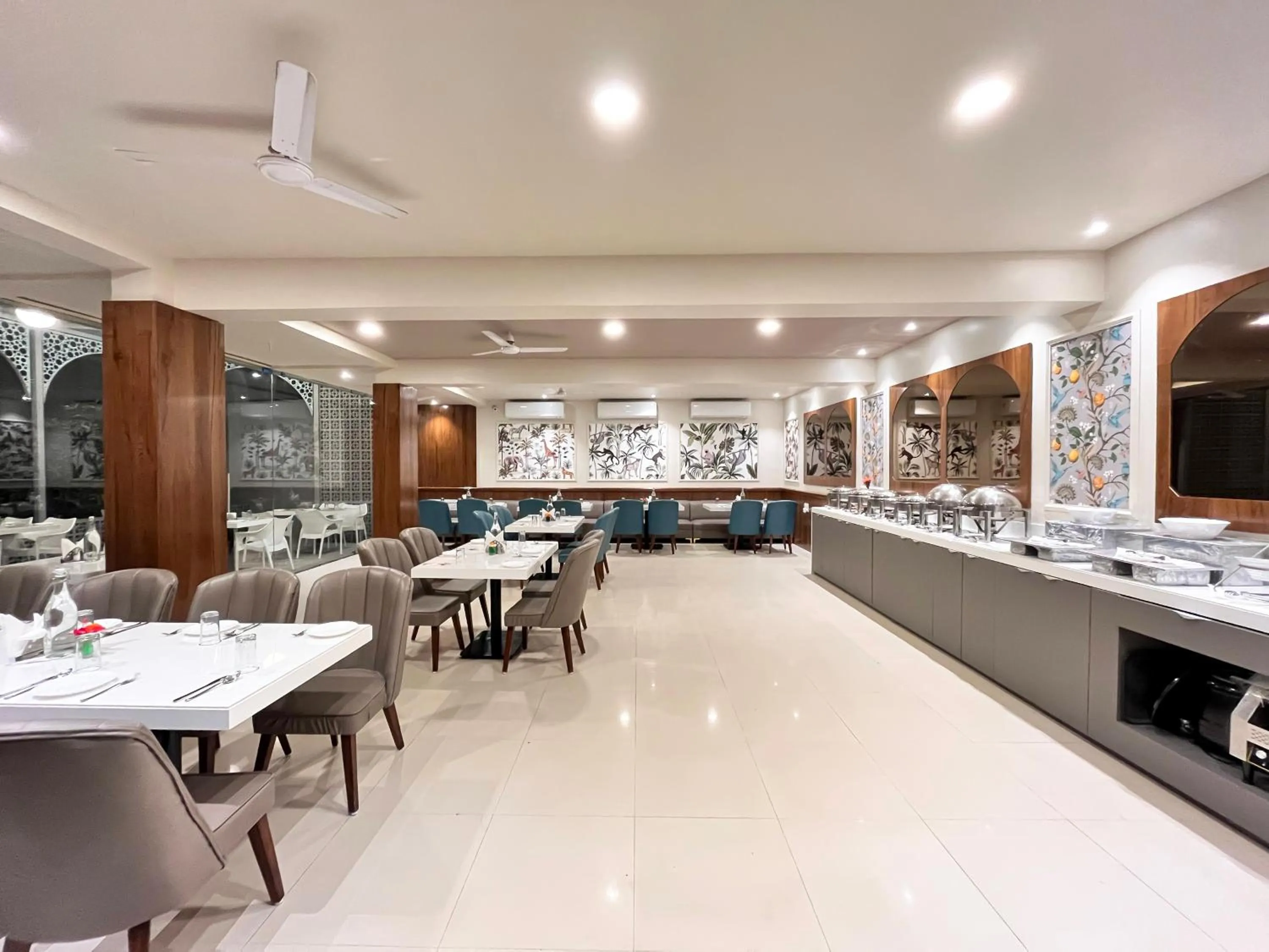 Restaurant/places to eat in Olive Resort - Sillari Pench