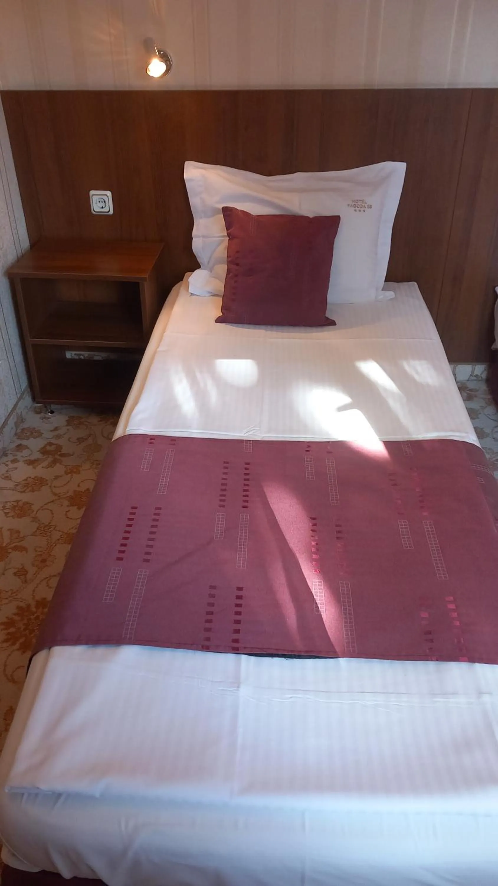 Bed in Family Hotel Yagoda88