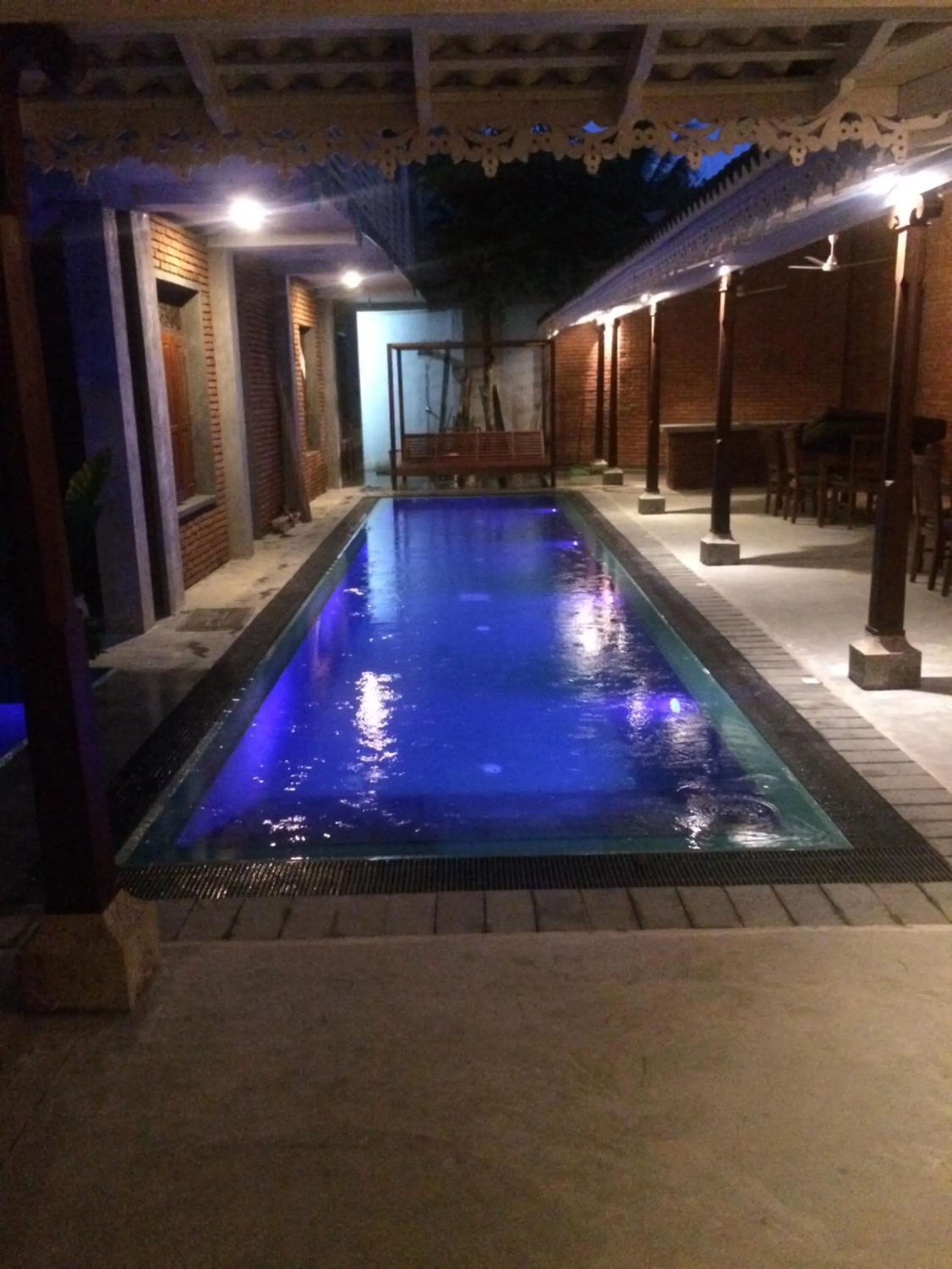 Swimming pool in Samaraana