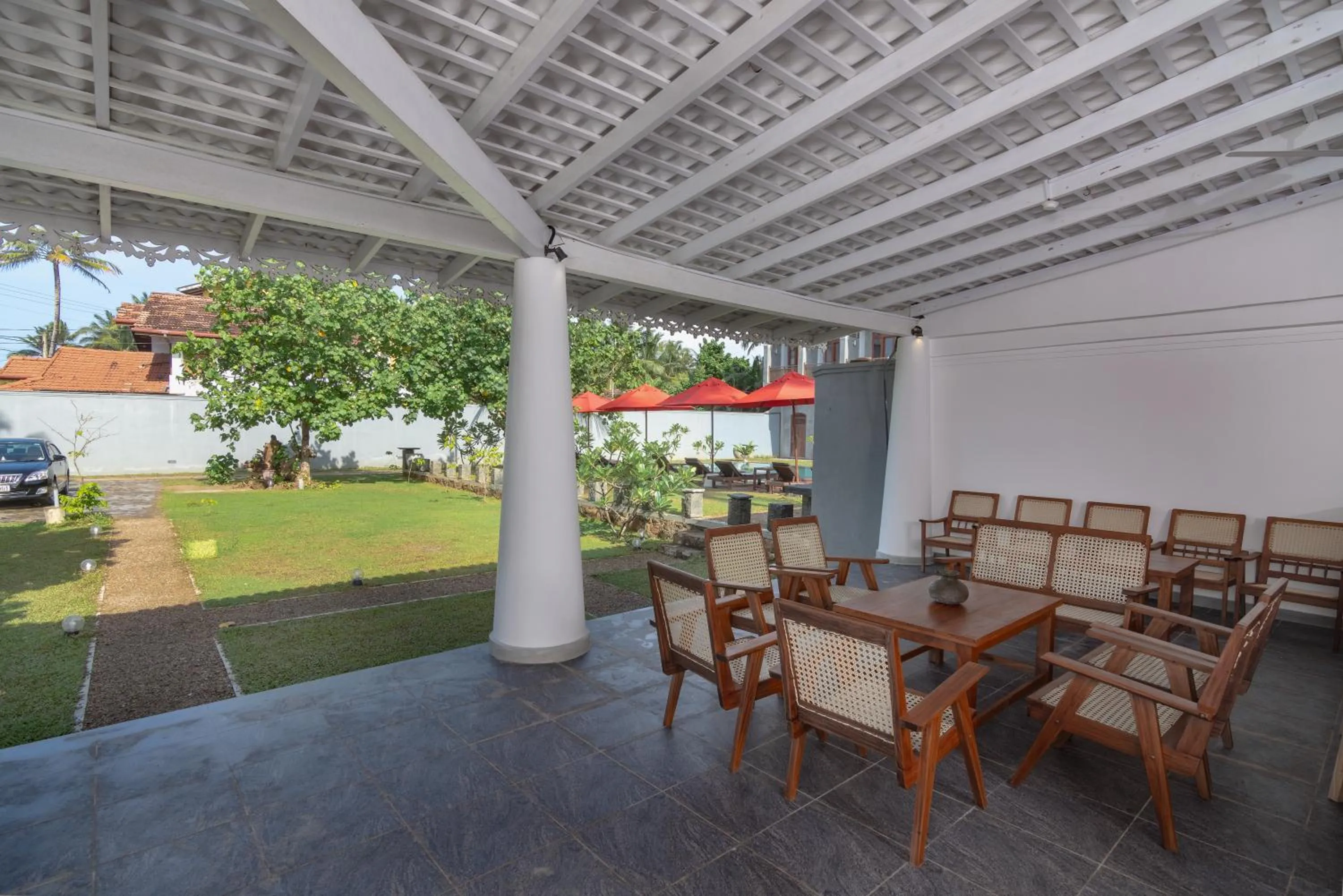 Restaurant/places to eat in Samaraana