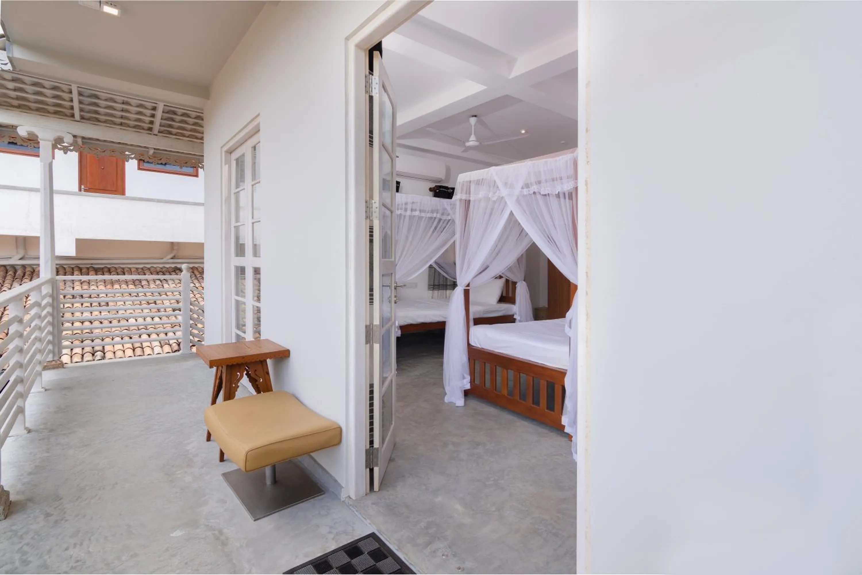 Bedroom, Bed in Samaraana