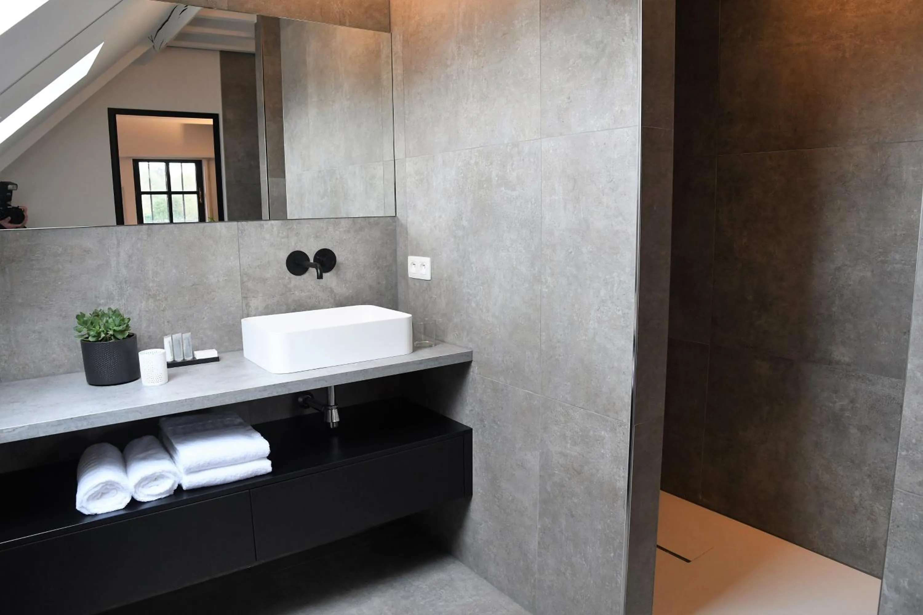 Bathroom in Ask Lily