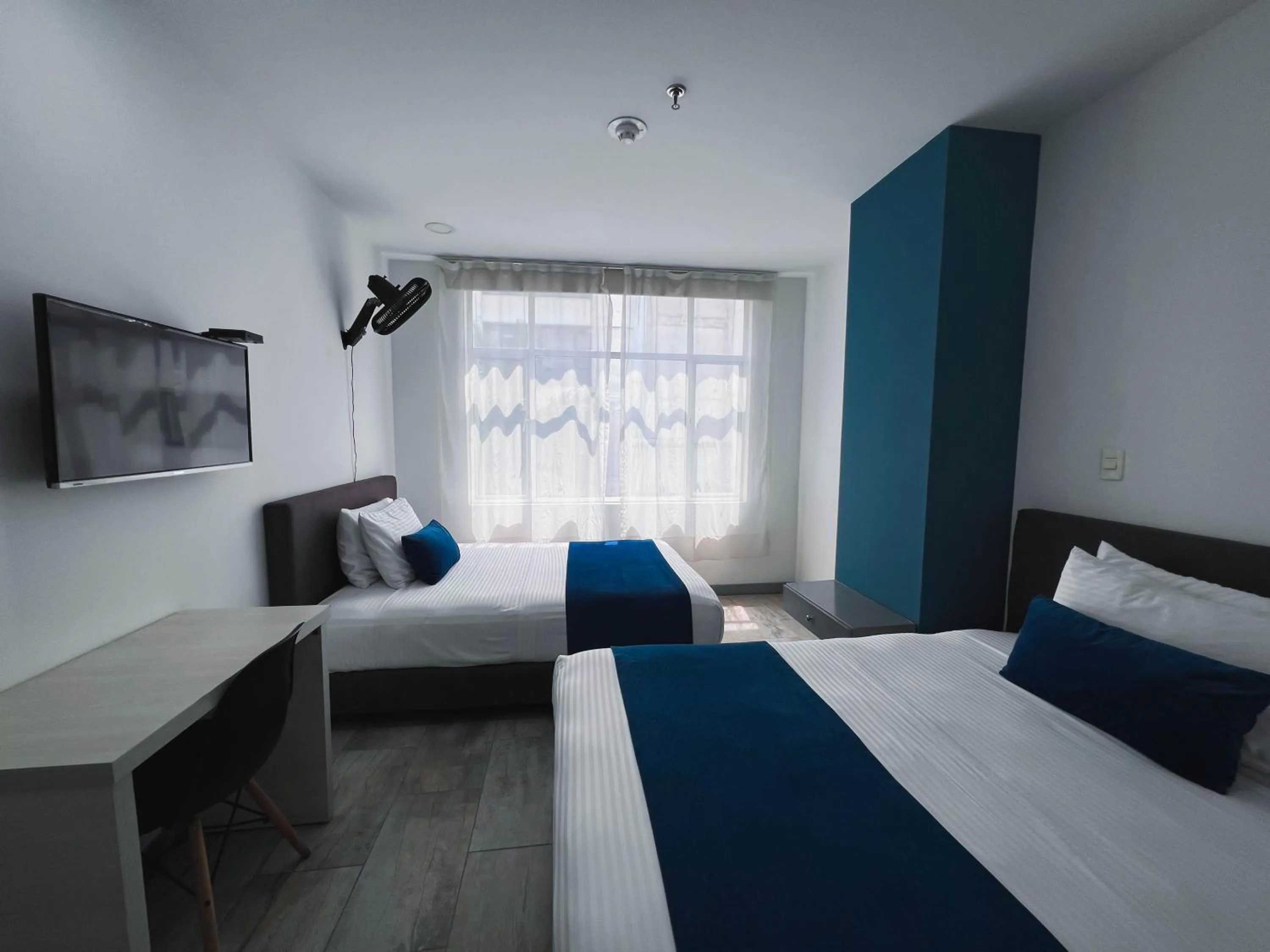 TV and multimedia in Hotel Rosales Gold