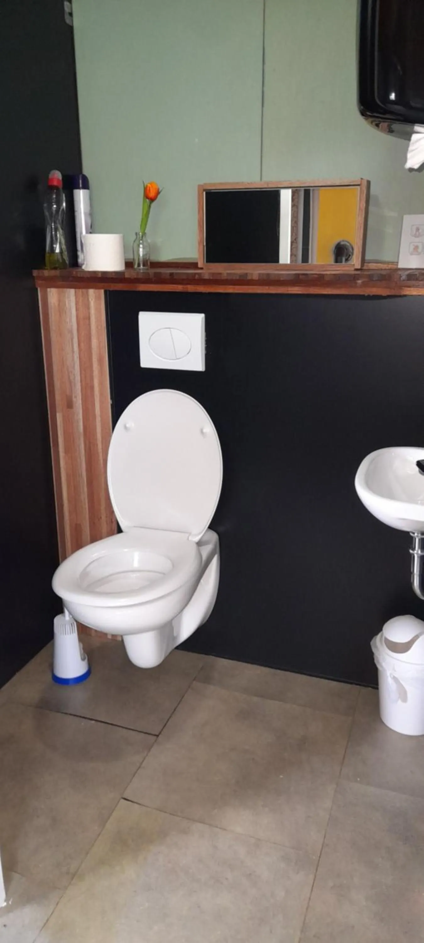 Communal lounge/ TV room in Sunrise B&B Hellenthal