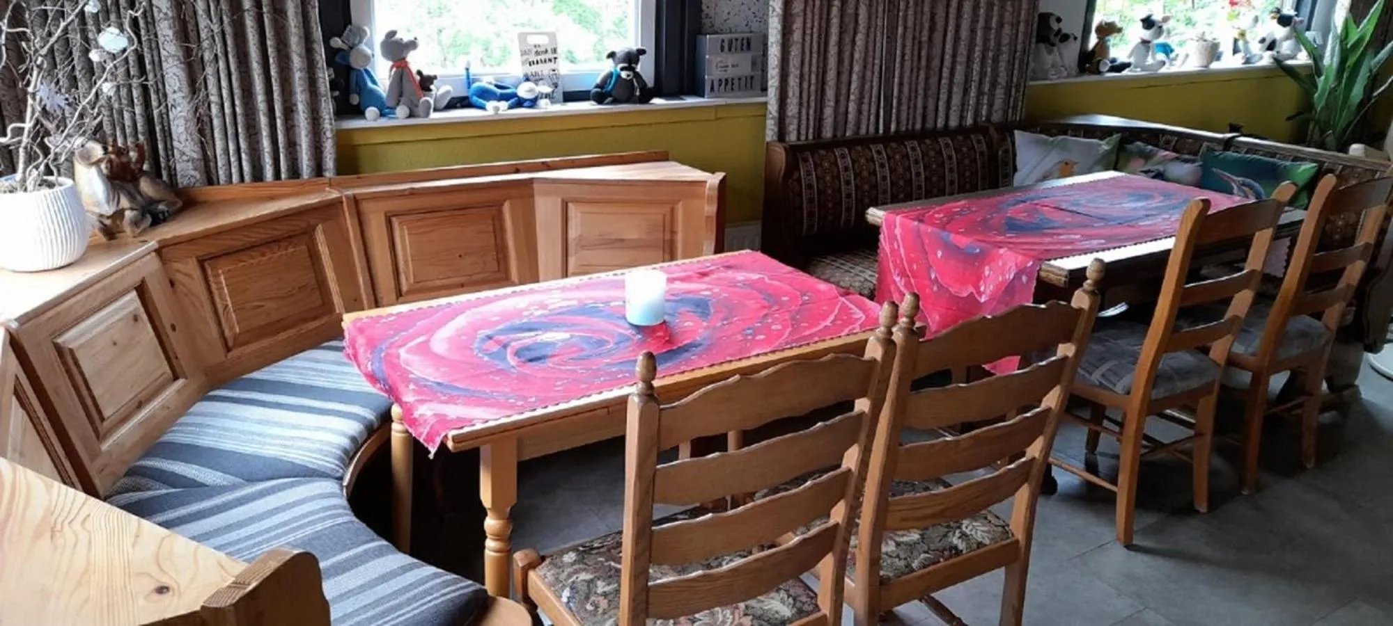 Communal lounge/ TV room in Sunrise B&B Hellenthal