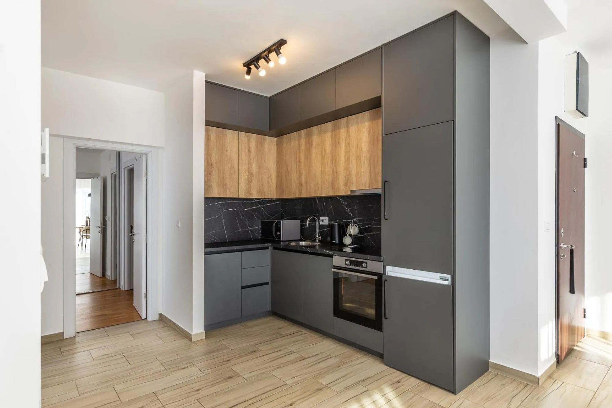 Kitchen or kitchenette in Sunny Side Wellness Resort & Spa