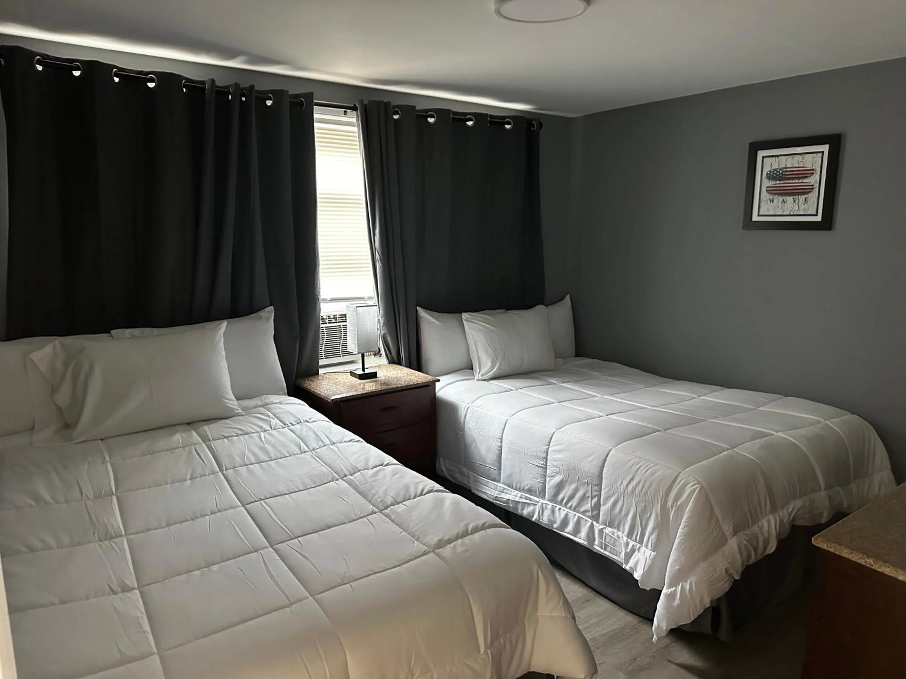 Atlantic Breeze Motel & Apartments