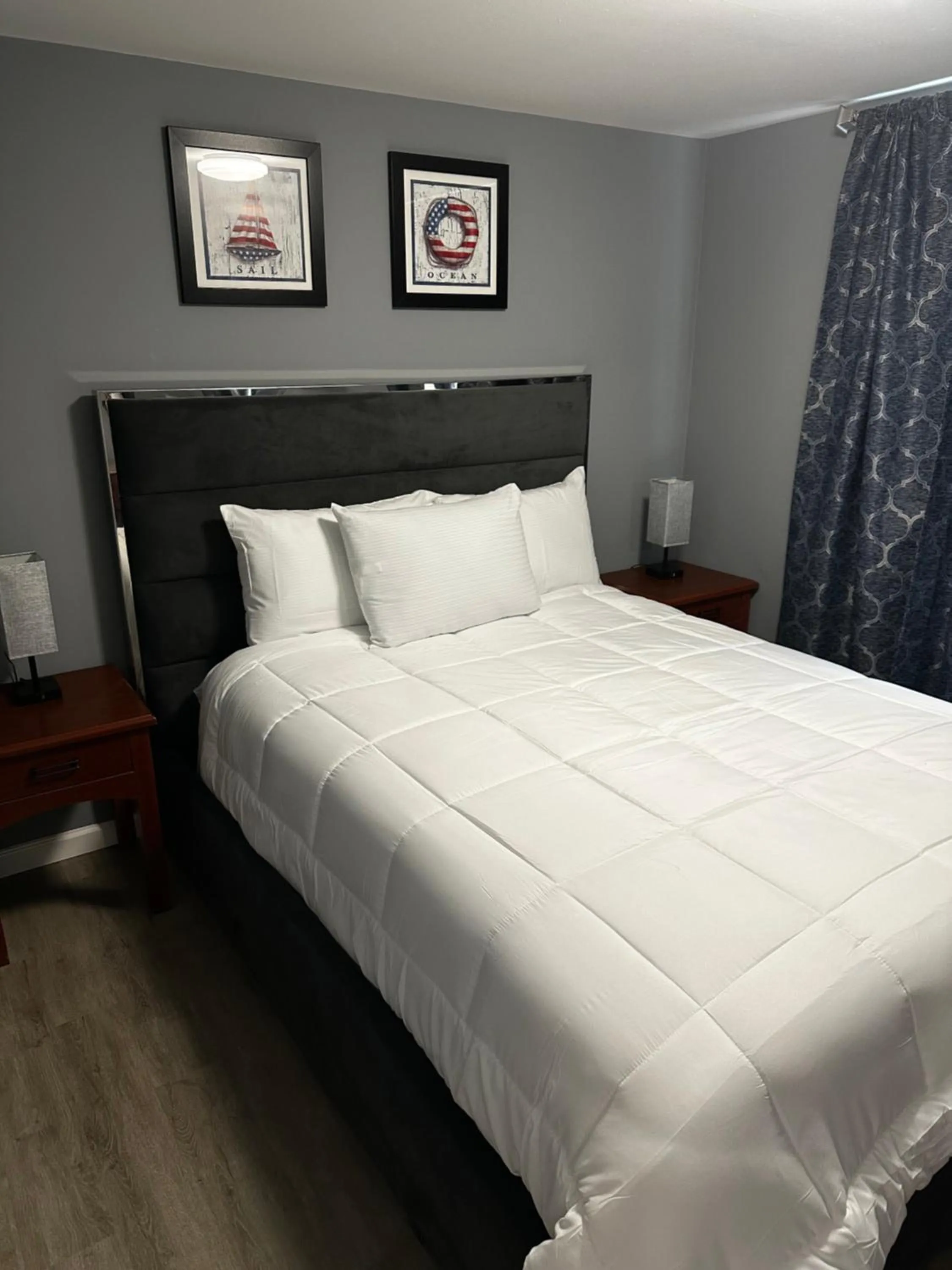 Atlantic Breeze Motel & Apartments