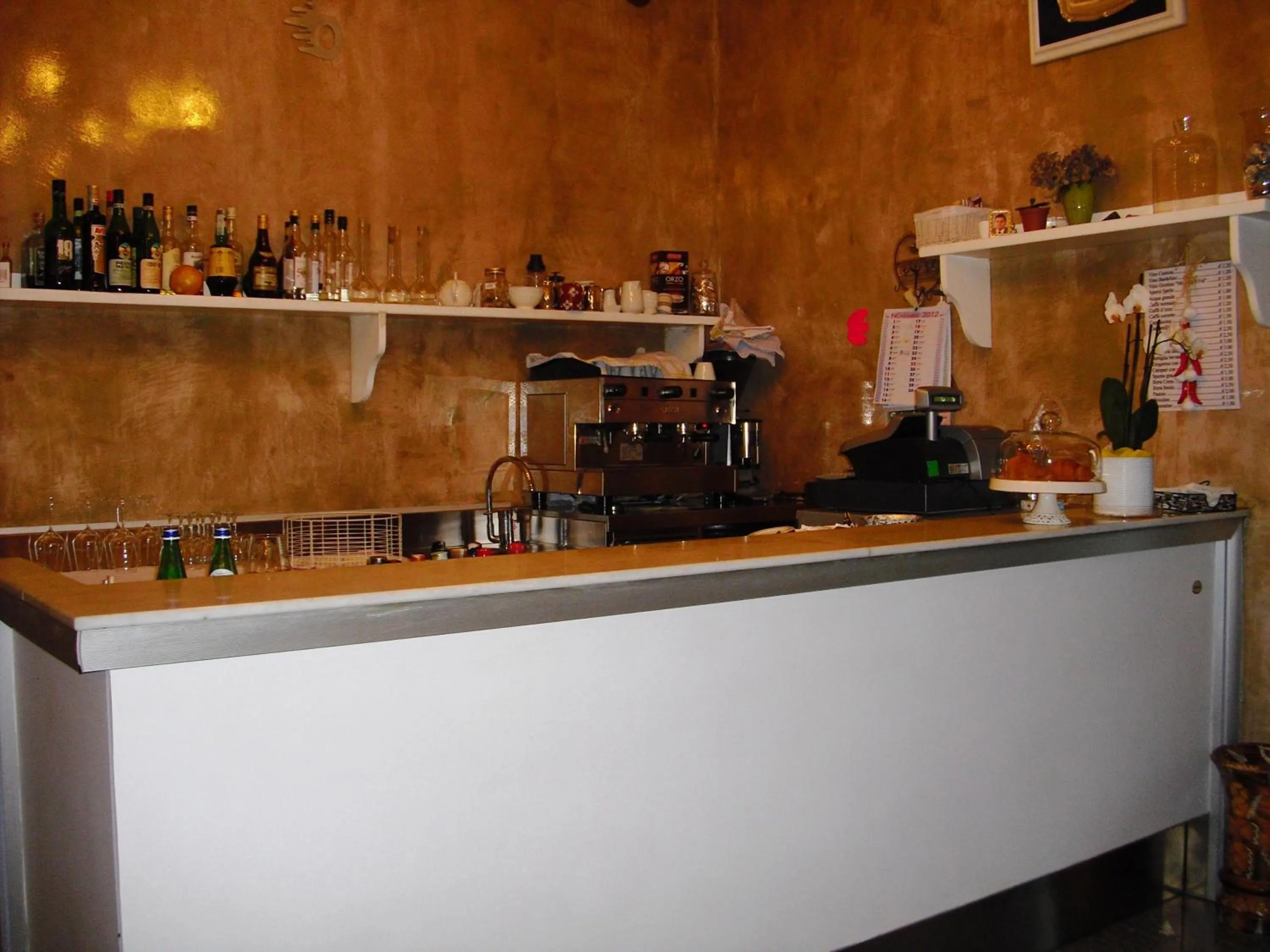 Lounge or bar in Girelli Sorelle