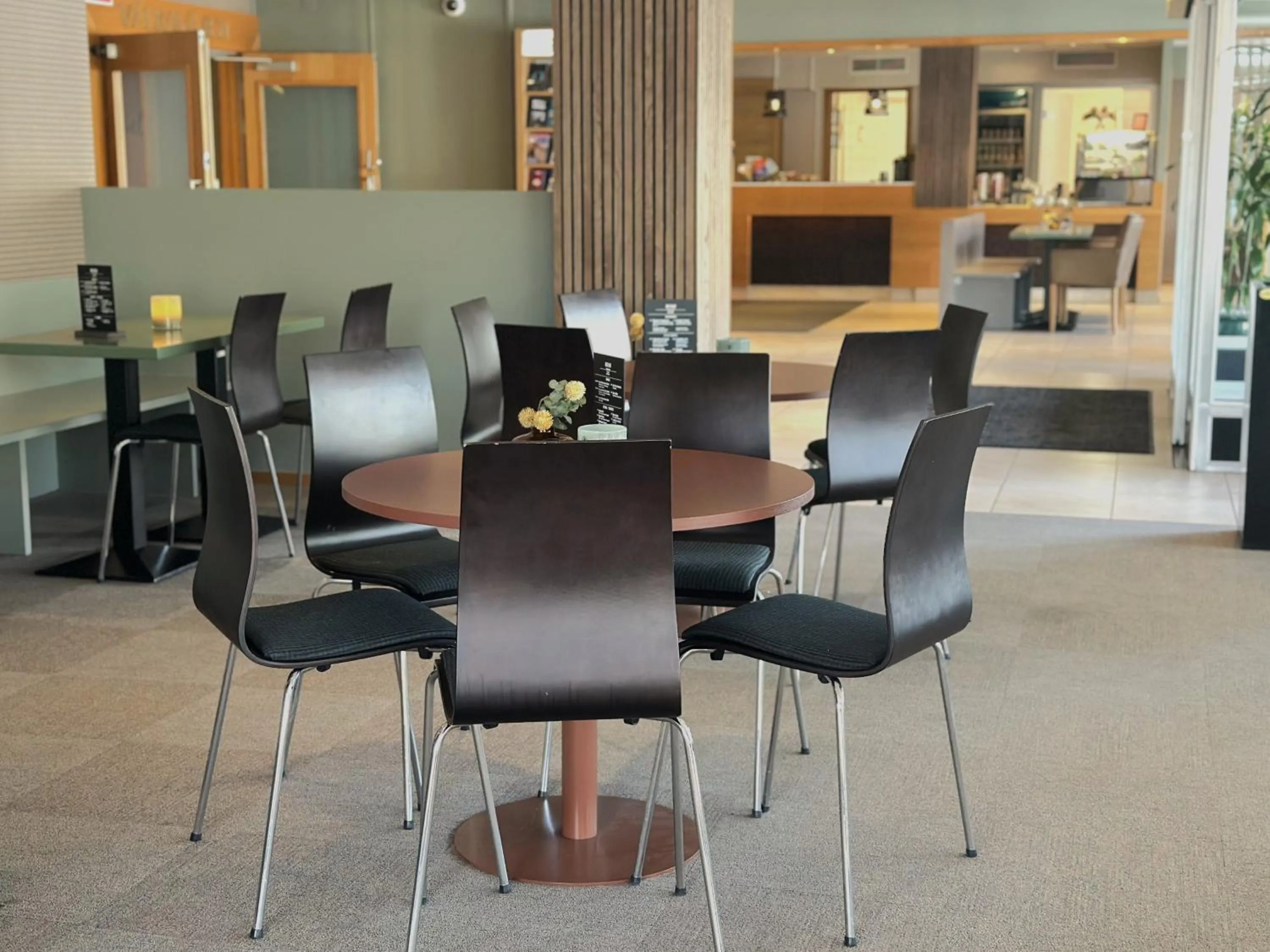 Restaurant/places to eat in Spar Hotel Gårda