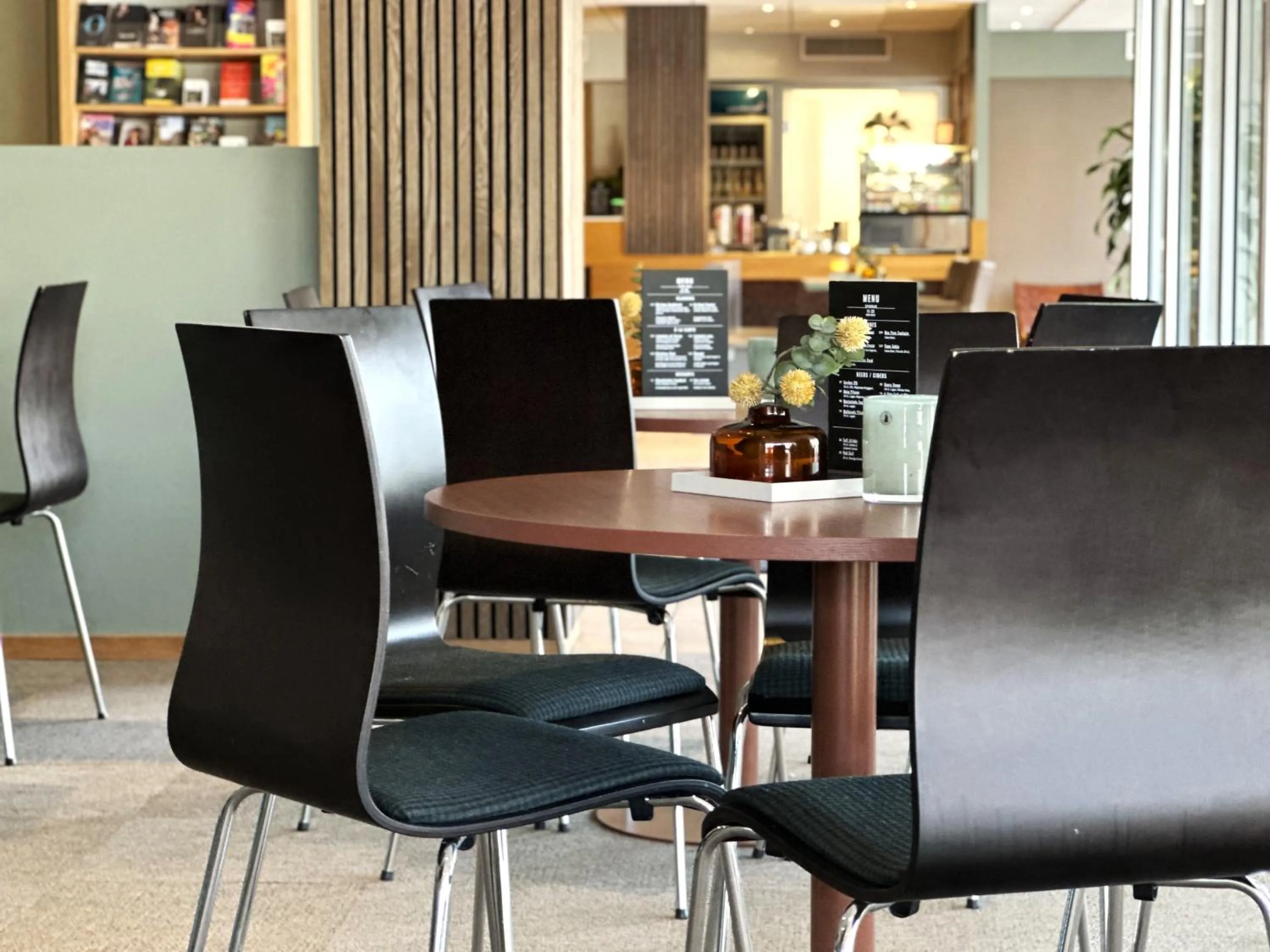 Restaurant/places to eat in Spar Hotel Gårda