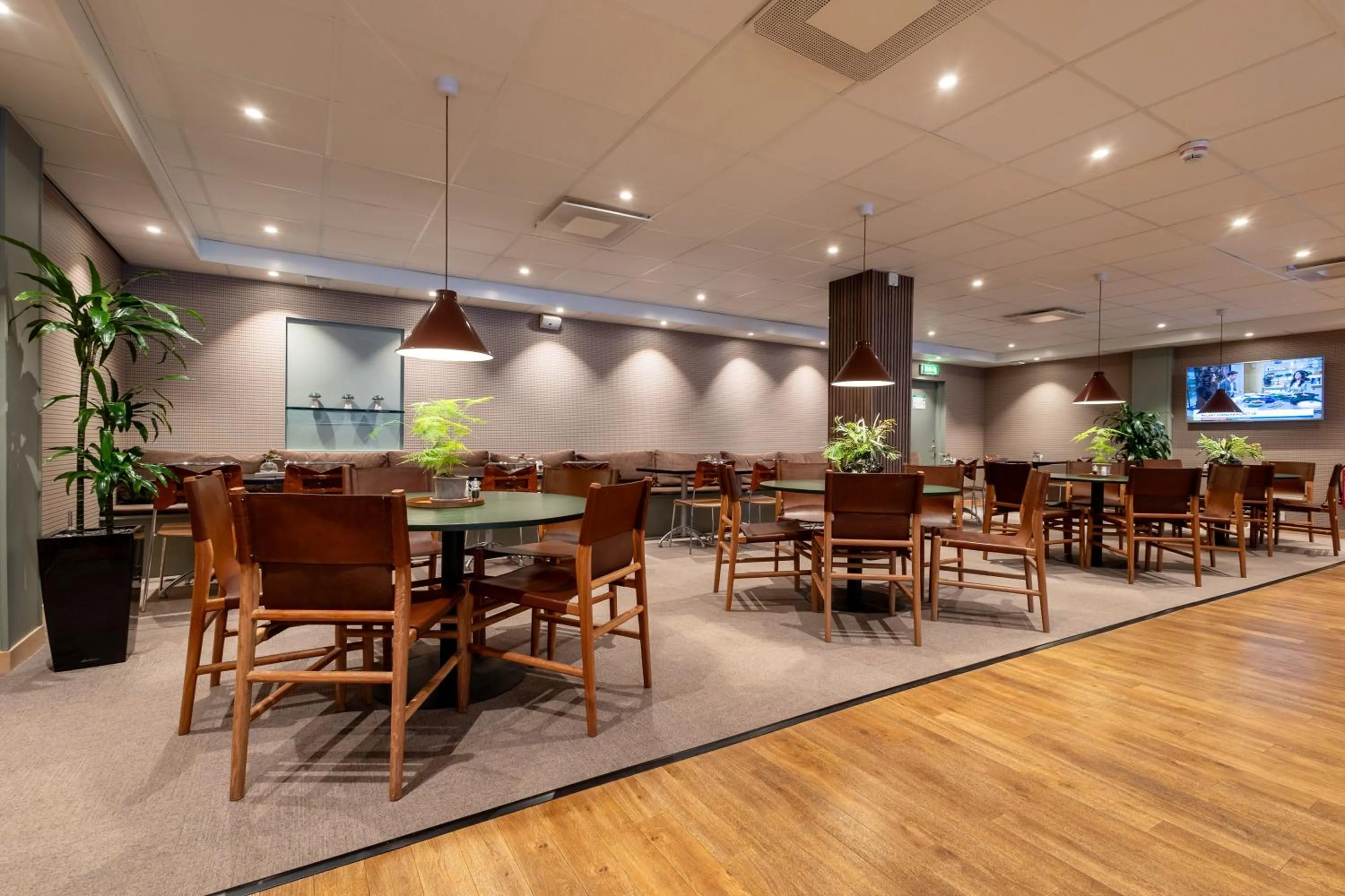 Buffet breakfast in Spar Hotel Gårda