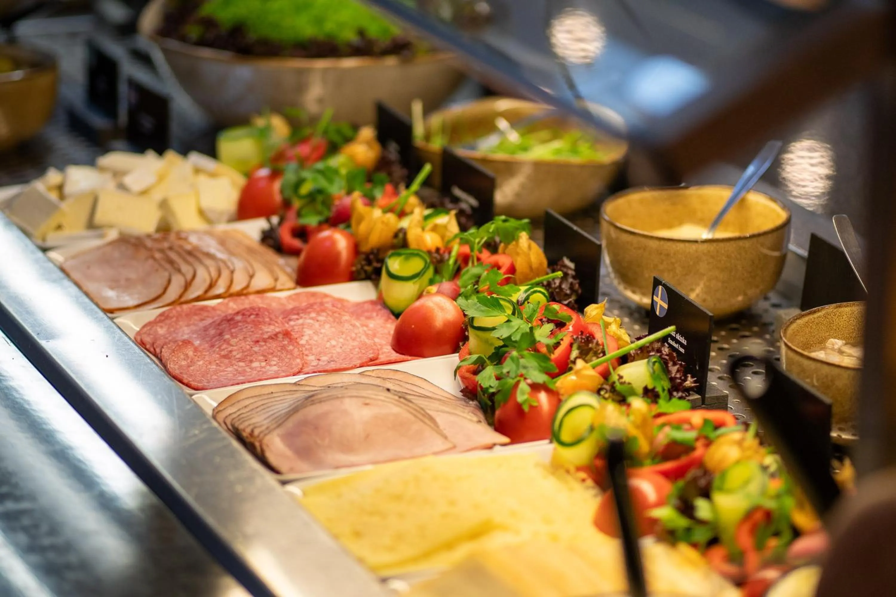 Buffet breakfast in Spar Hotel Gårda