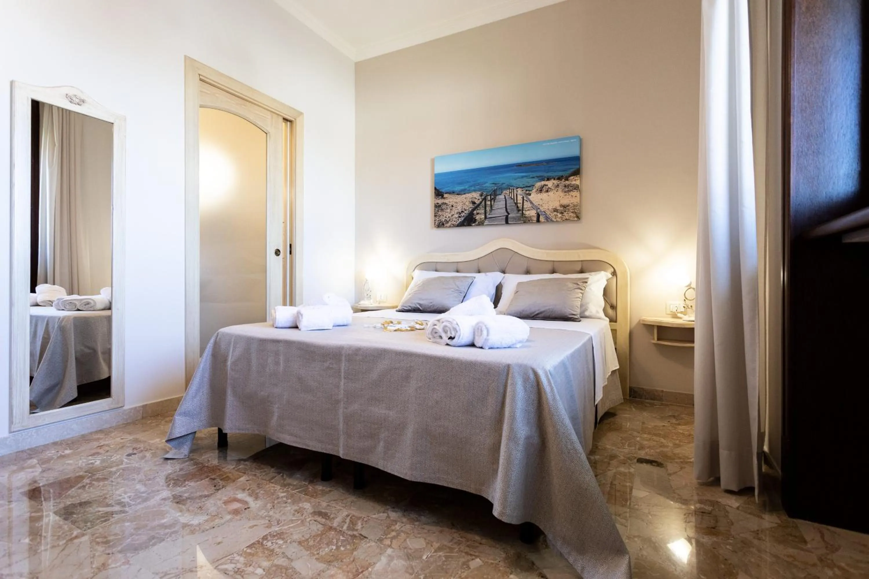 Photo of the whole room in B&B Domus Japigia