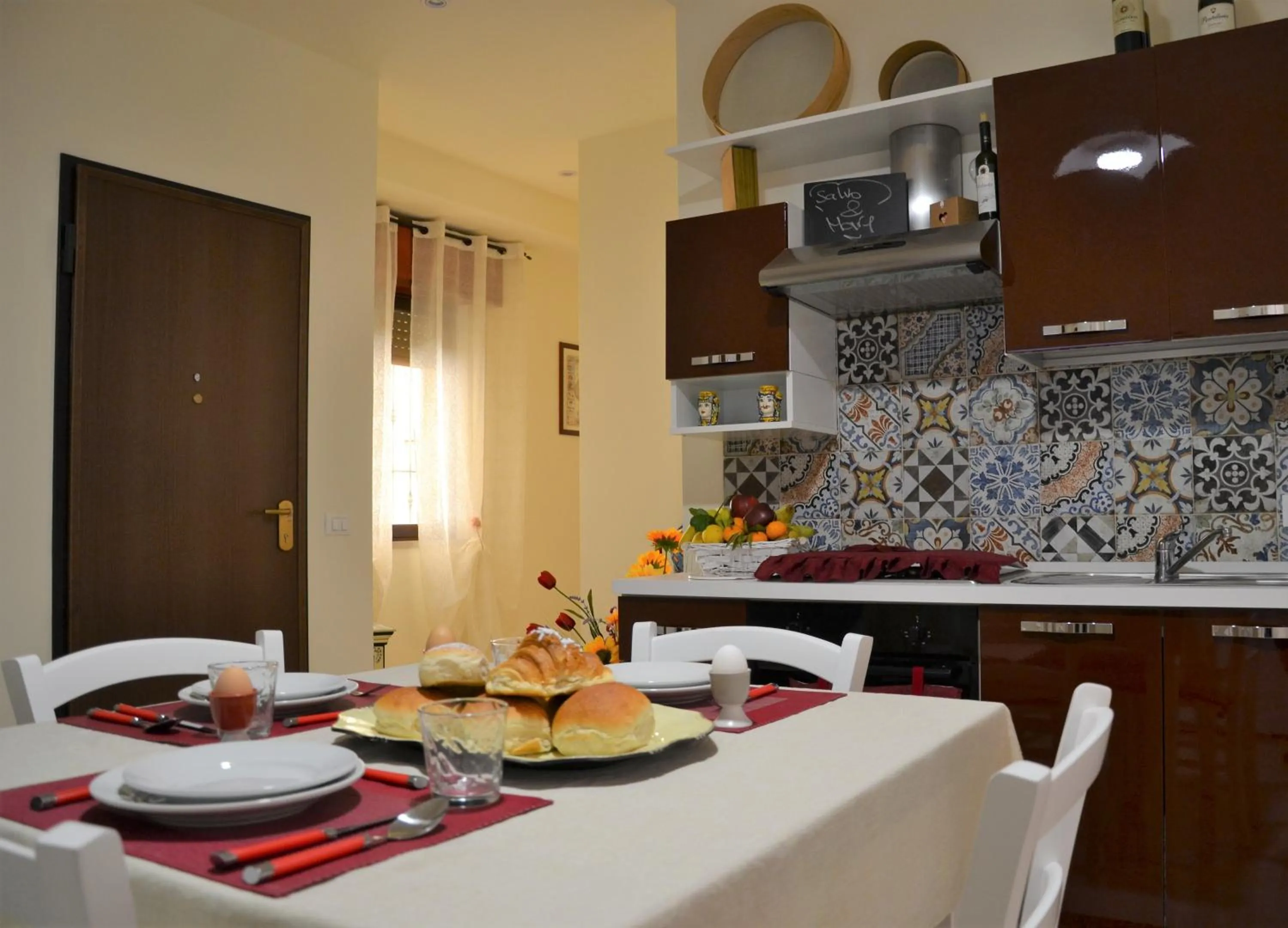 Restaurant/places to eat in Kantunè