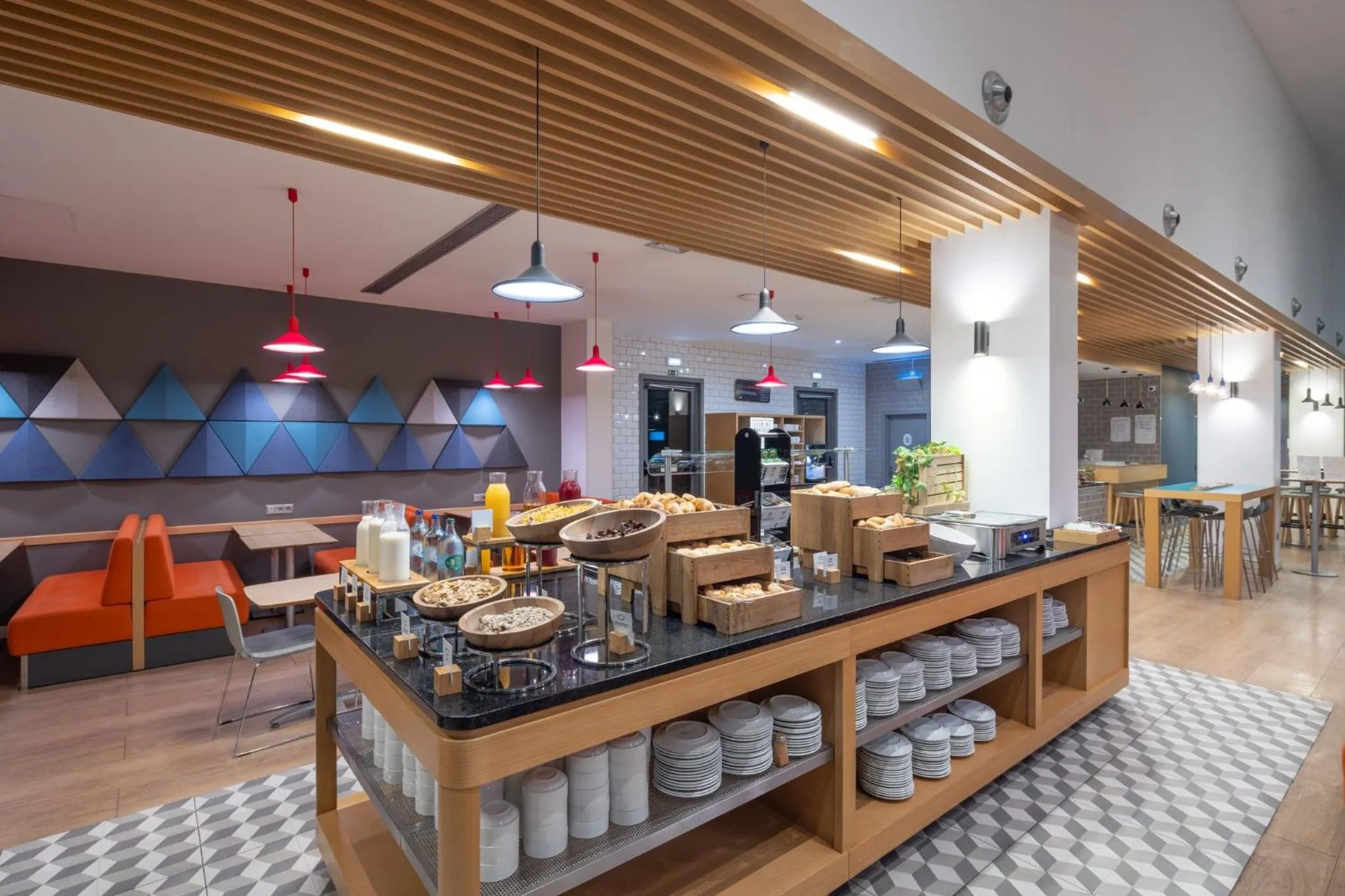 Breakfast in Holiday Inn Express Porto Exponor by IHG