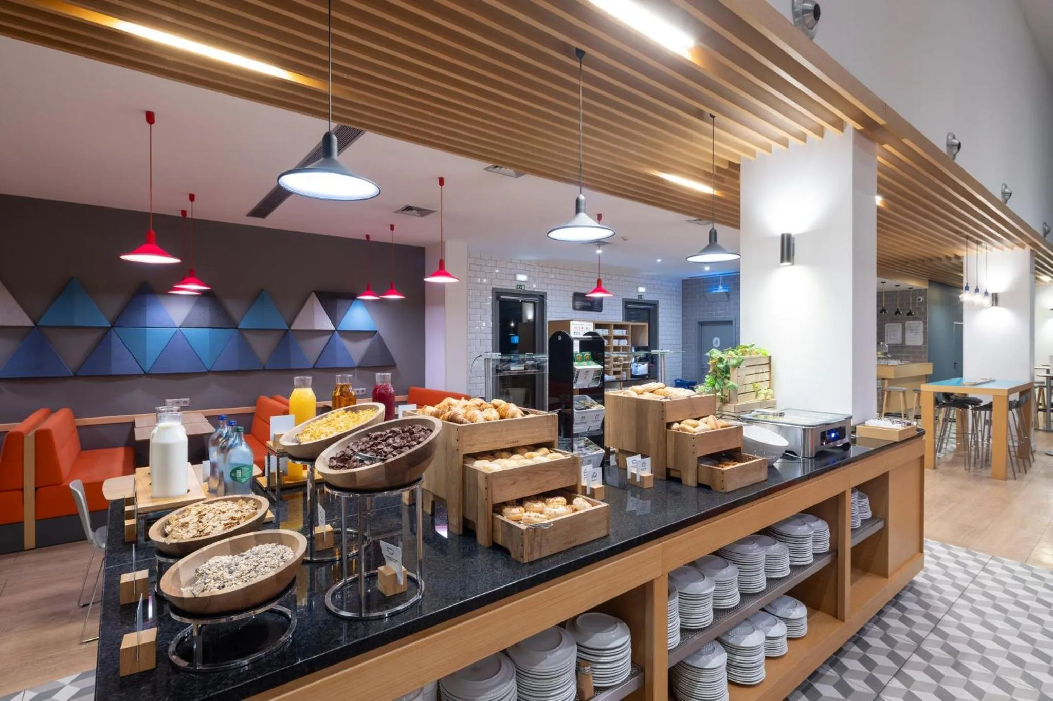 Breakfast in Holiday Inn Express Porto Exponor by IHG